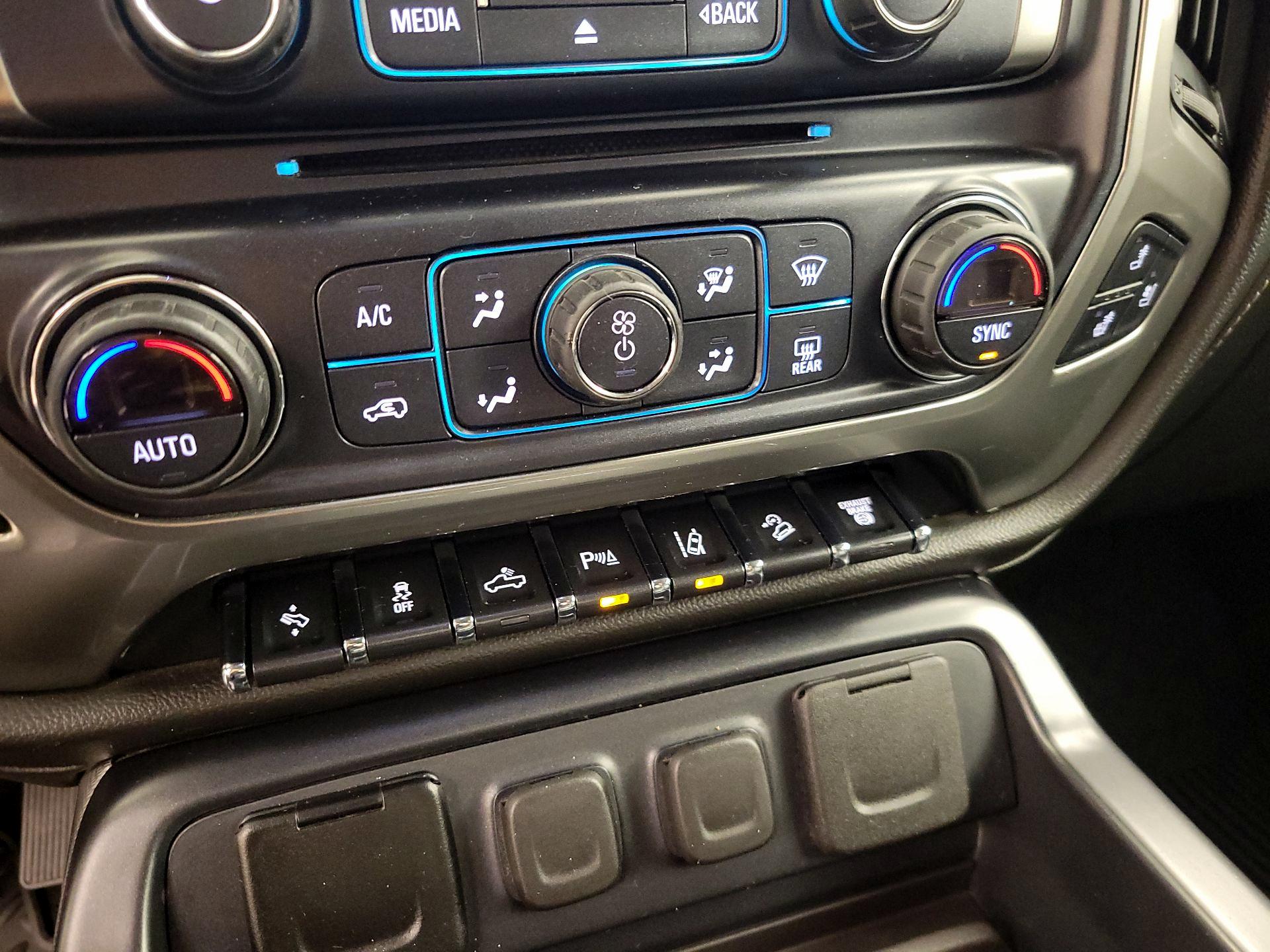 Thumbnail: 2018 Chevrolet Silverado 2500 - 15