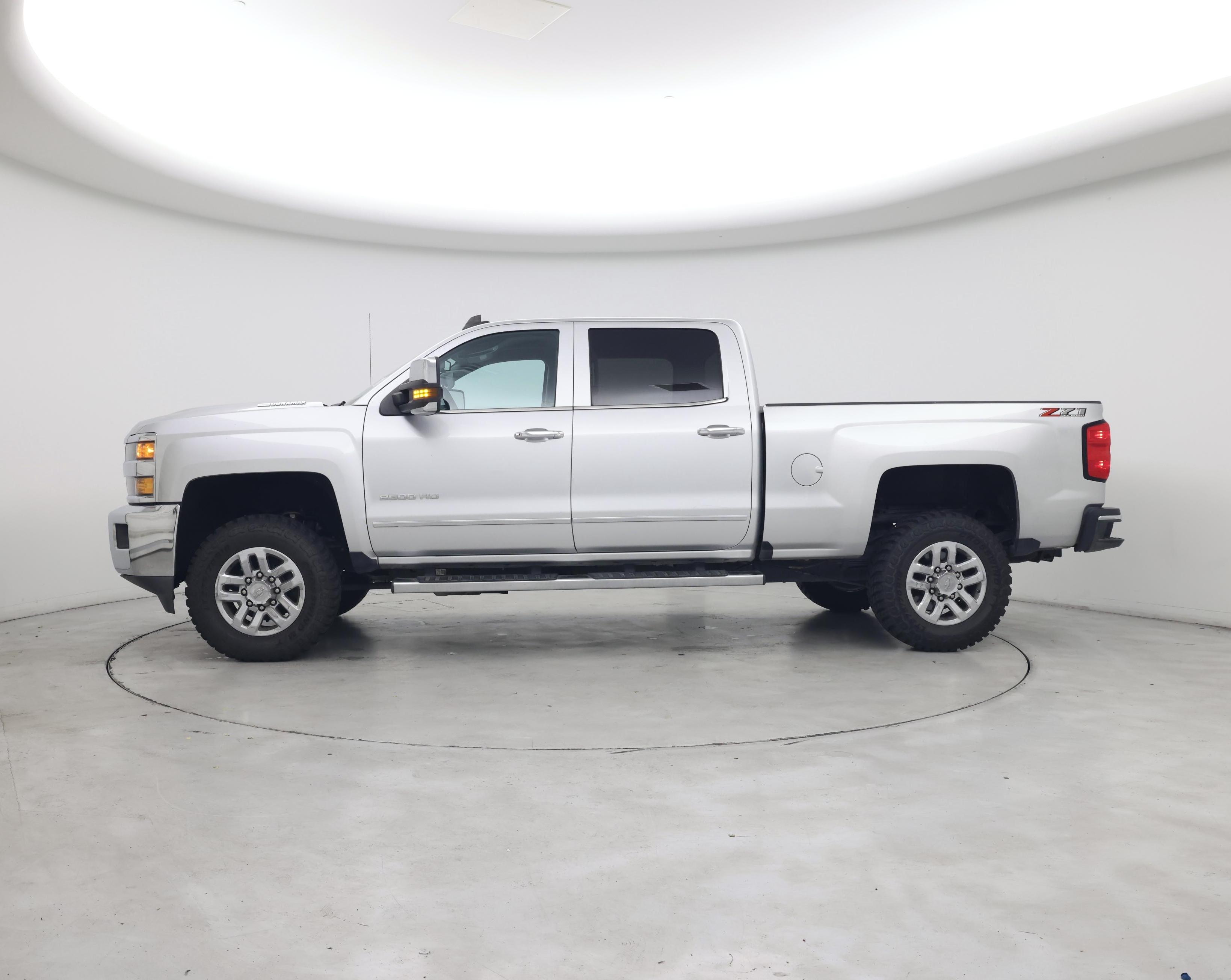 Thumbnail: 2018 Chevrolet Silverado 2500 - 3