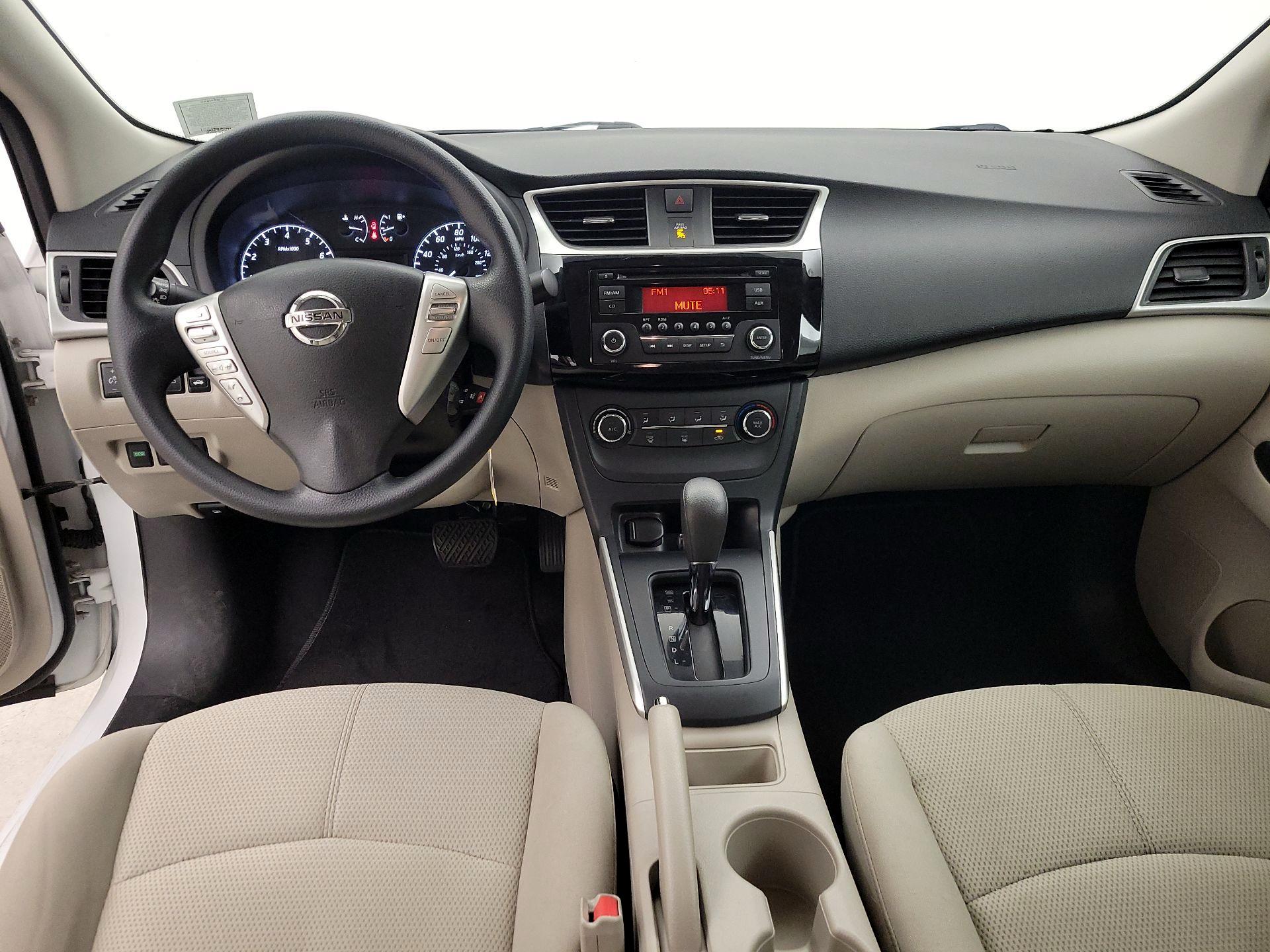 Thumbnail: 2017 Nissan Sentra - 9