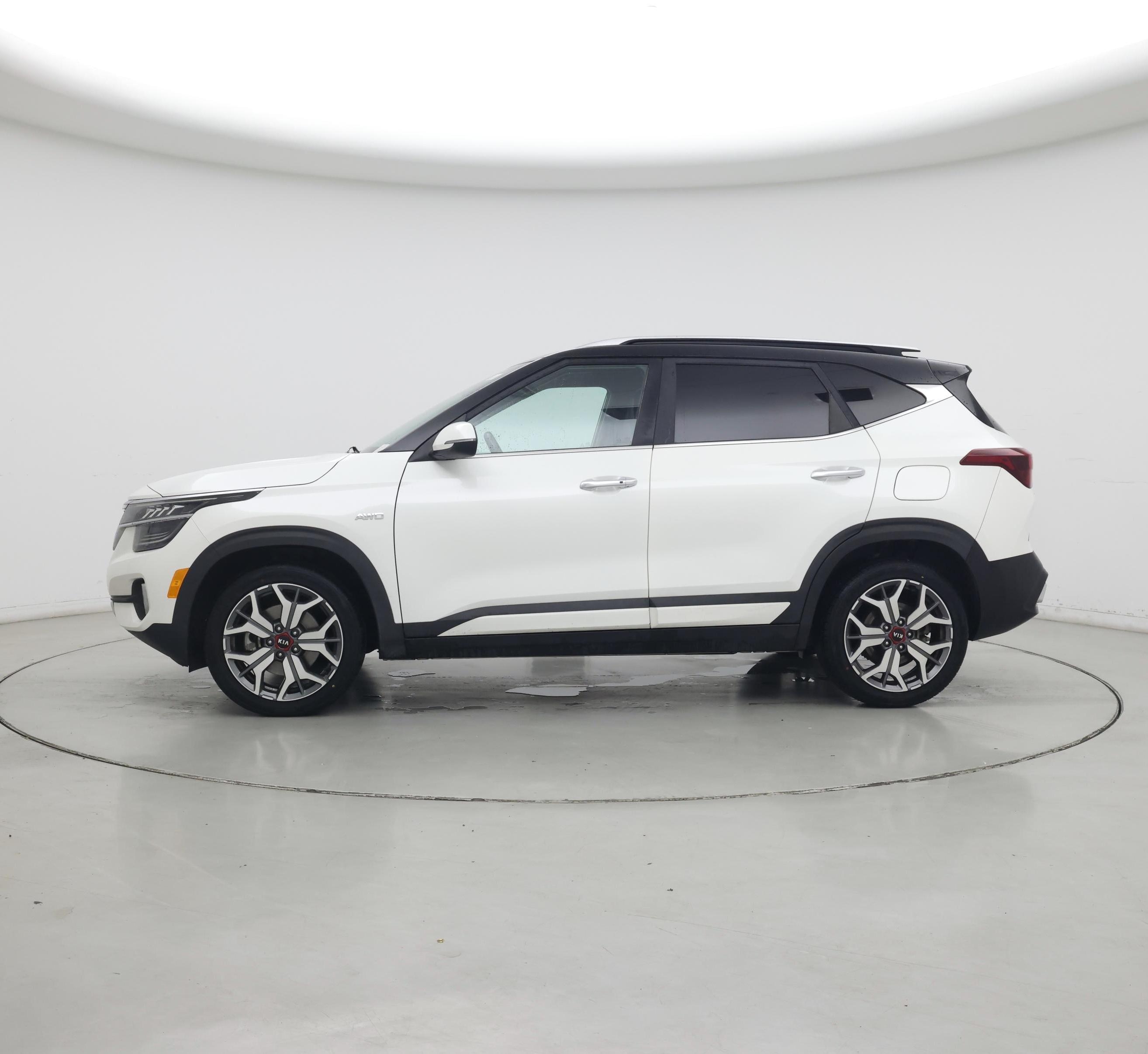 Thumbnail: 2021 Kia Seltos - 3