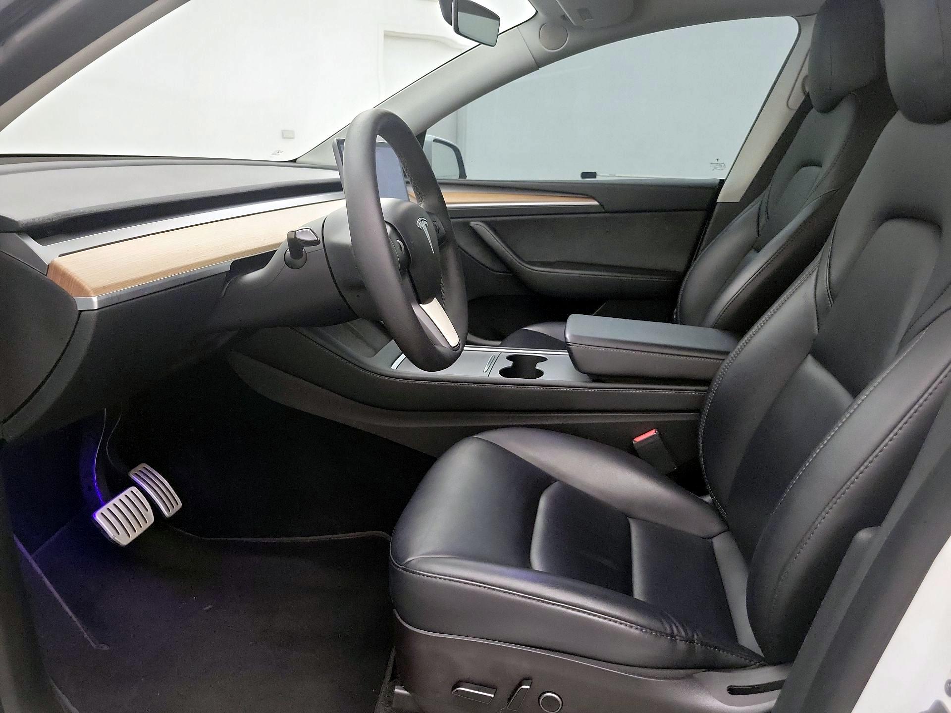 Thumbnail: 2023 Tesla Model Y - 11
