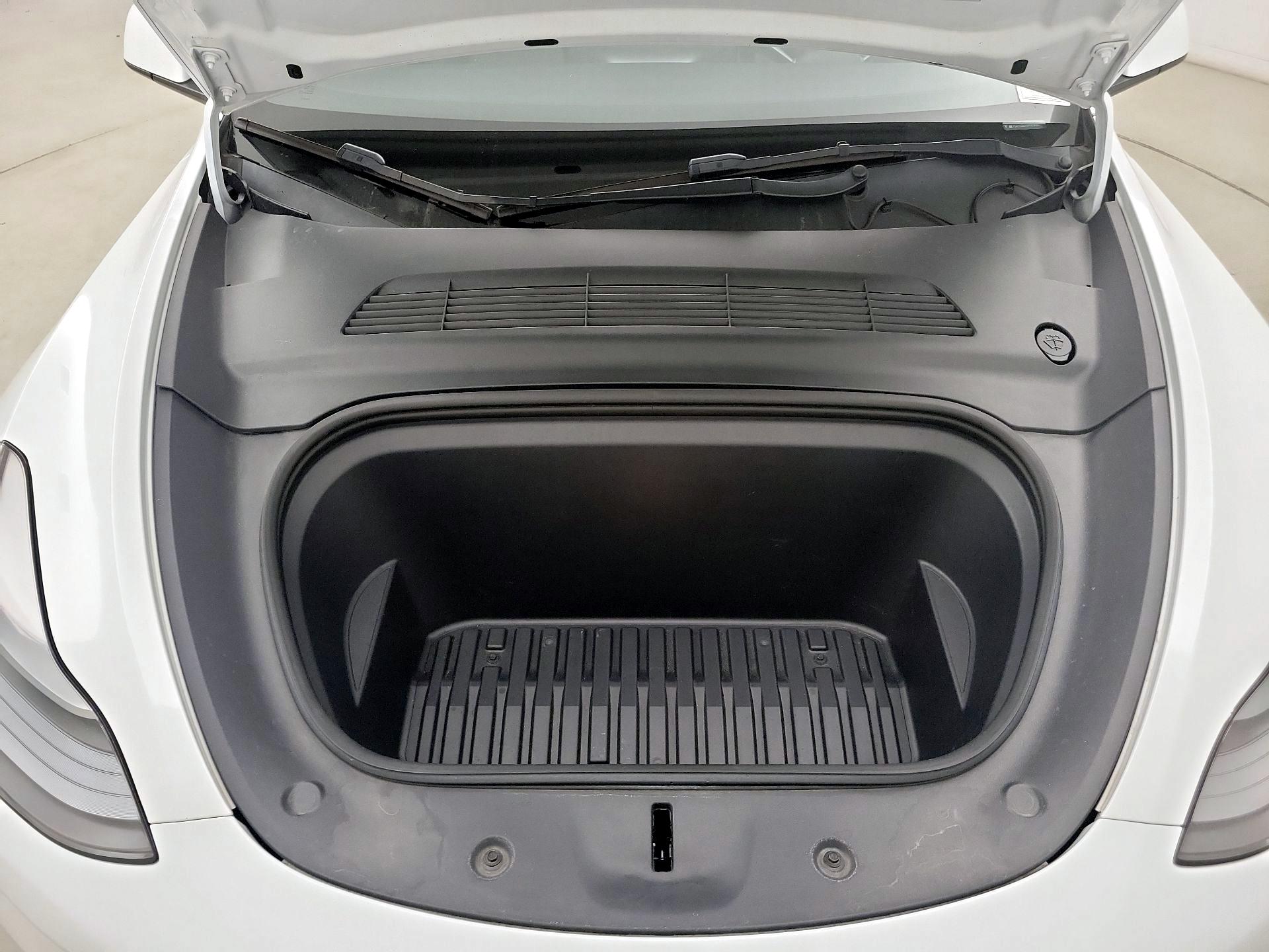 Thumbnail: 2023 Tesla Model Y - 20