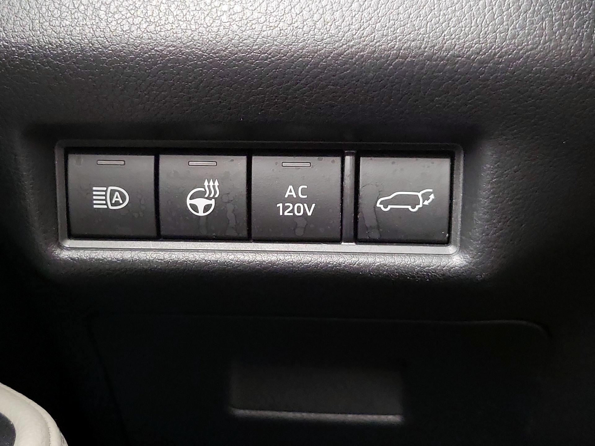 Thumbnail: 2024 Toyota Highlander - 13