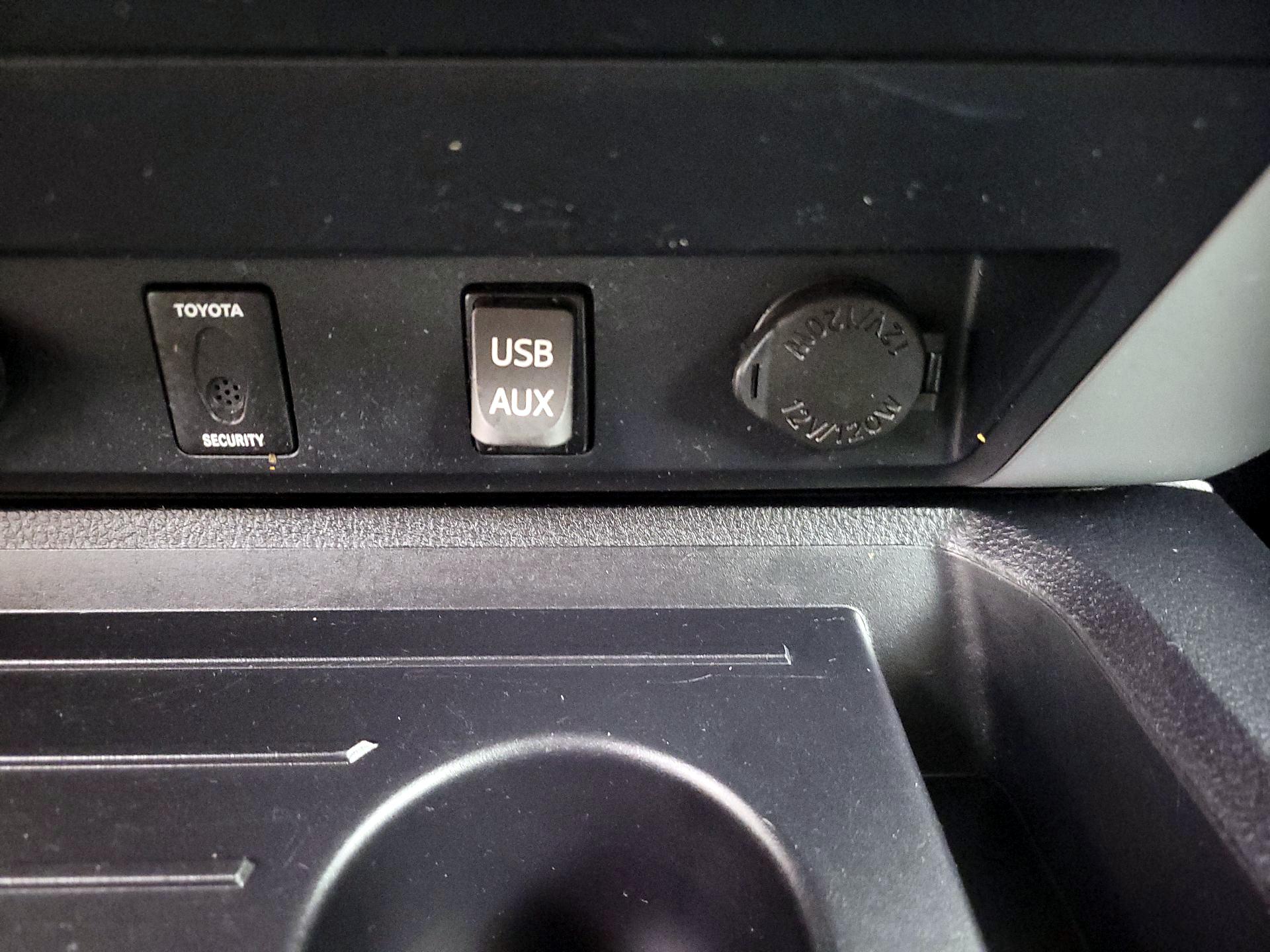 Thumbnail: 2017 Toyota Tundra - 18