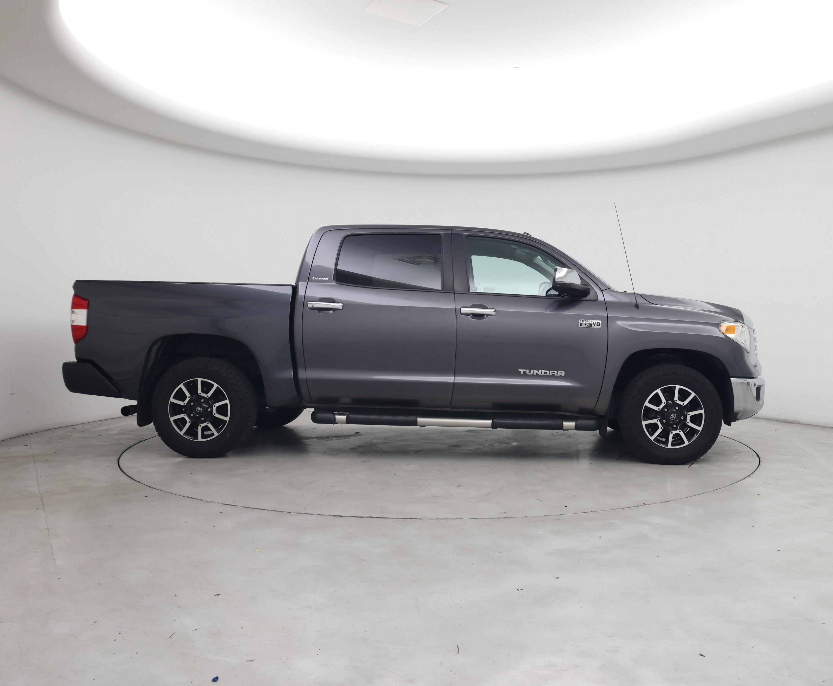 Thumbnail: 2017 Toyota Tundra - 7