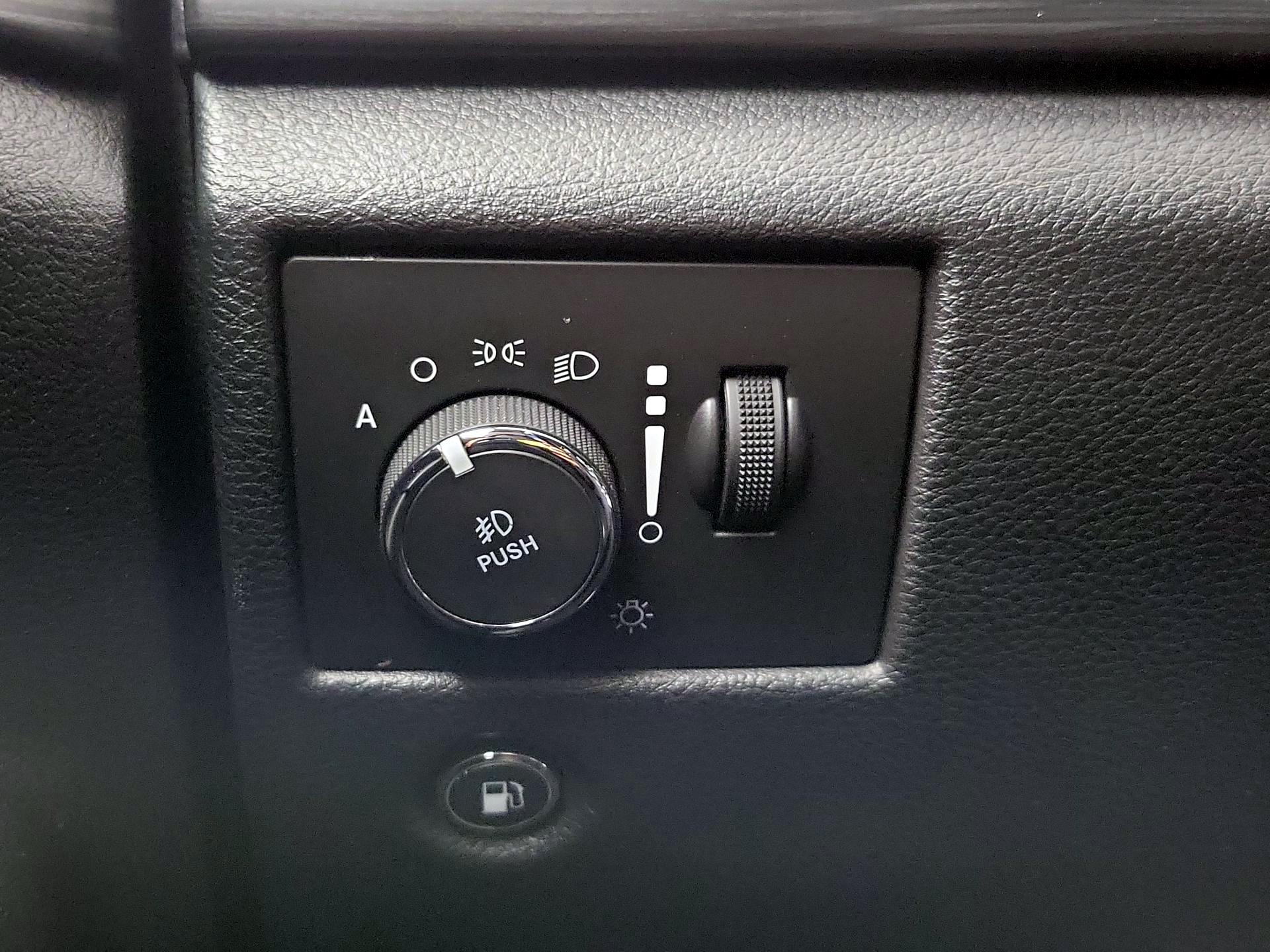 Thumbnail: 2020 Jeep Grand Cherokee - 13