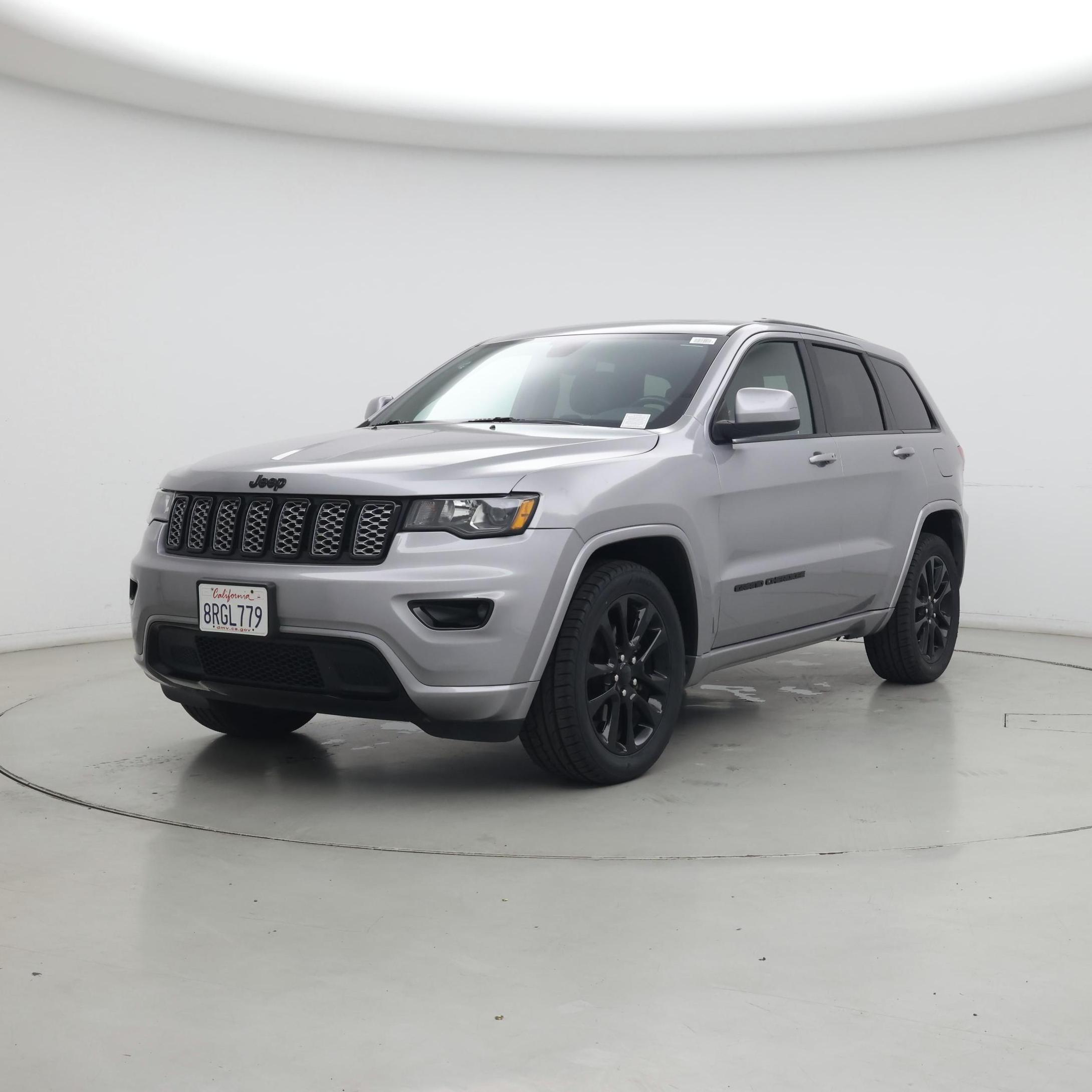 Thumbnail: 2020 Jeep Grand Cherokee - 4