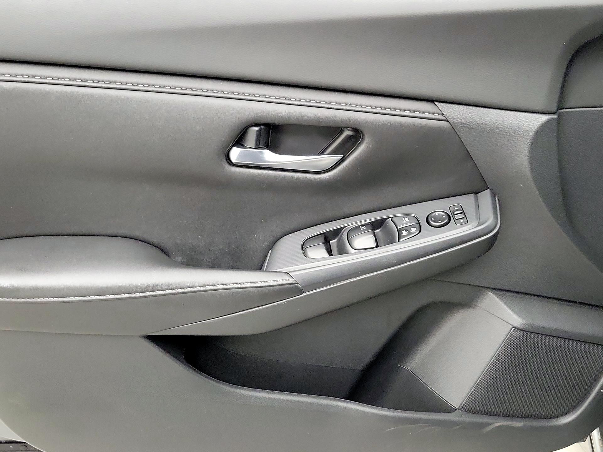 Thumbnail: 2022 Nissan Sentra - 12