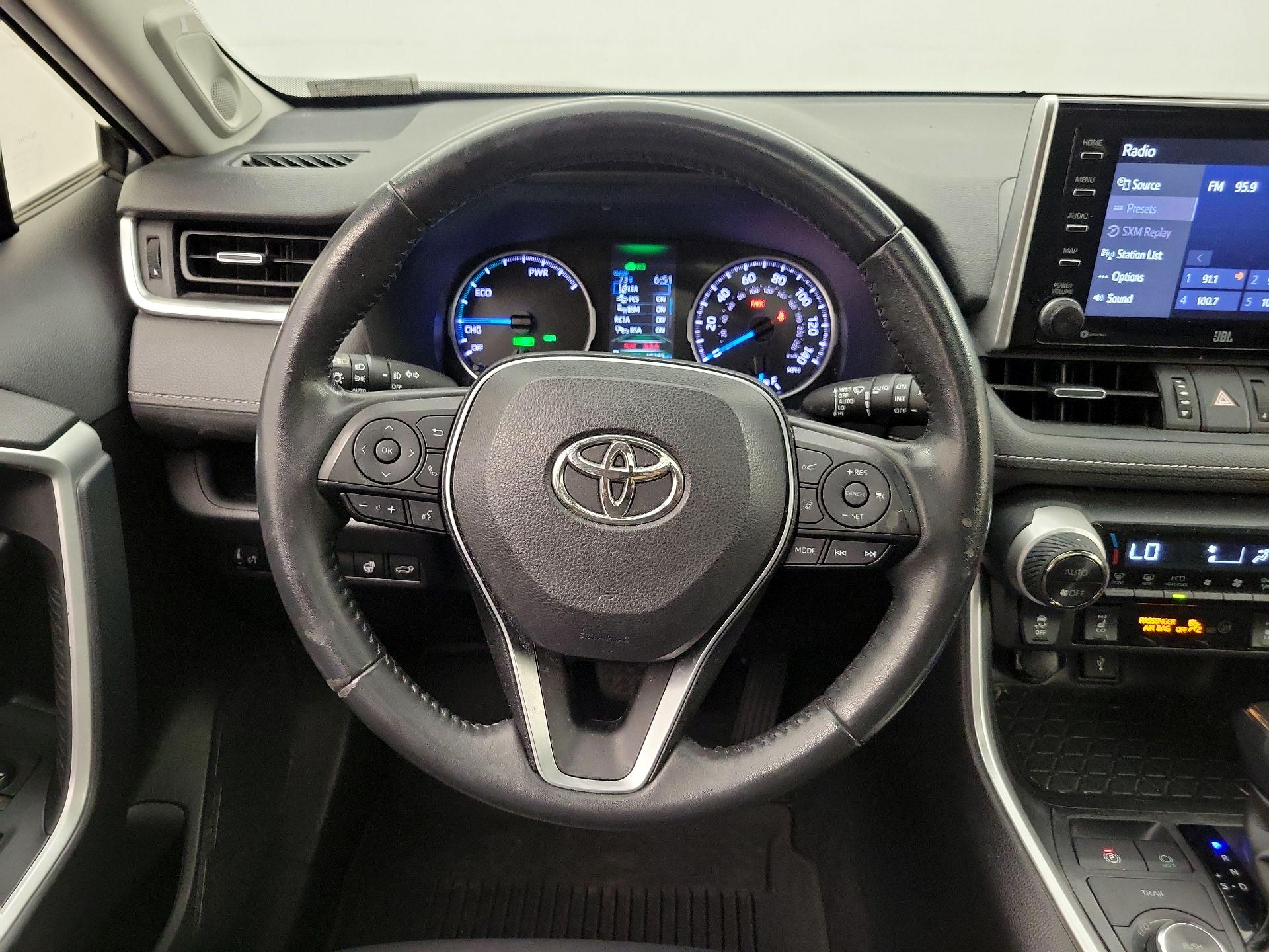 Thumbnail: 2021 Toyota RAV4 - 10