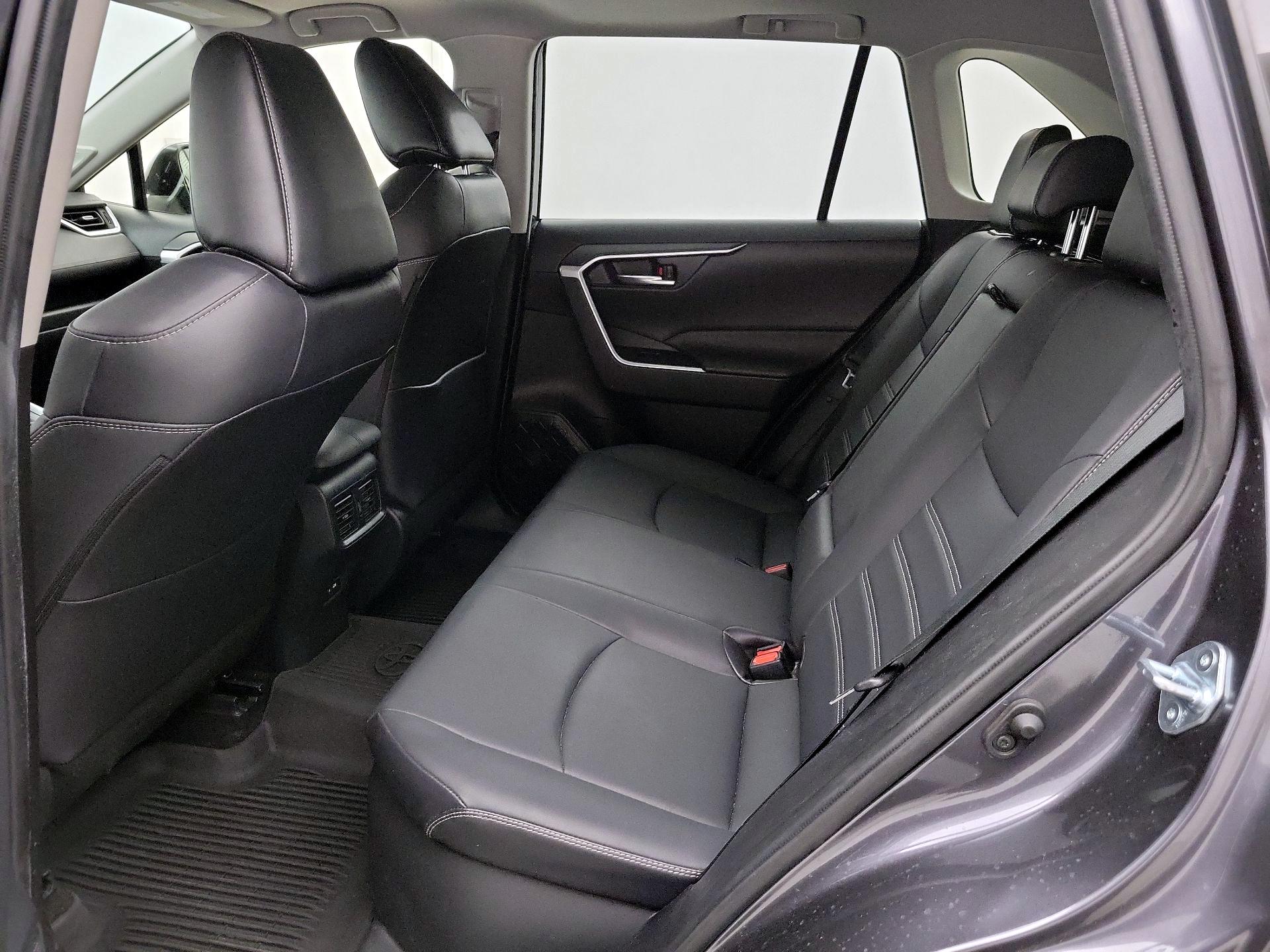 Thumbnail: 2021 Toyota RAV4 - 20