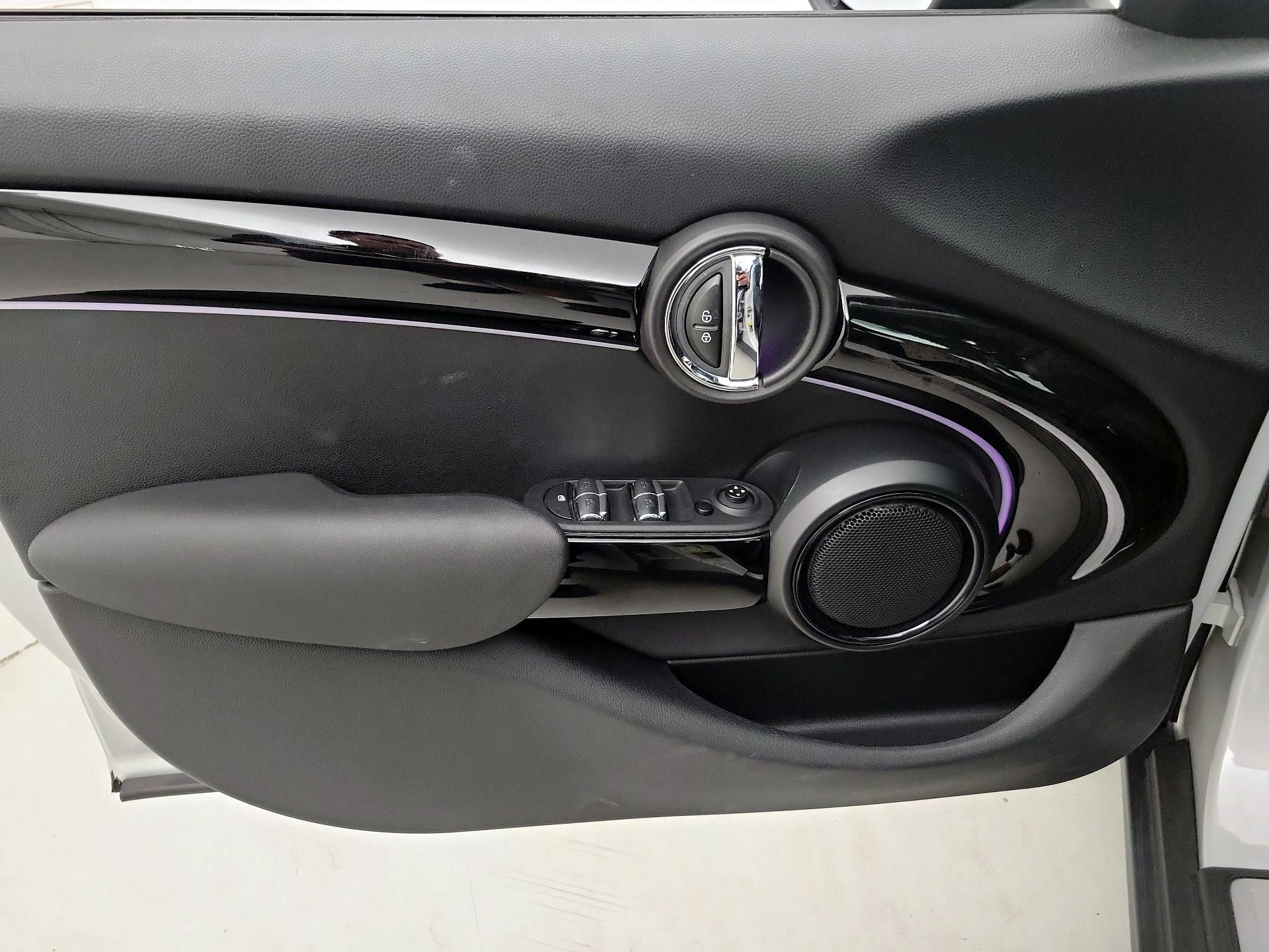 Thumbnail: 2022 MINI Cooper Hardtop - 12