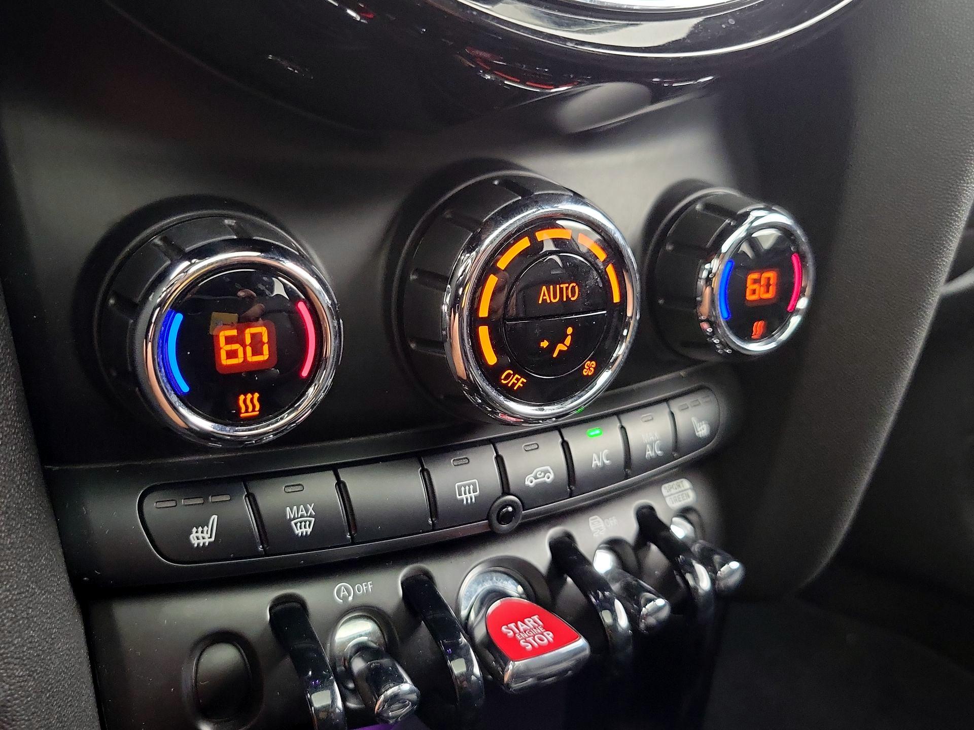 Thumbnail: 2022 MINI Cooper Hardtop - 17