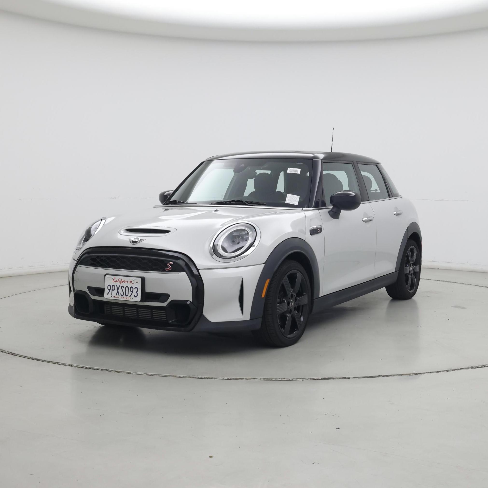 Thumbnail: 2022 MINI Cooper Hardtop - 4
