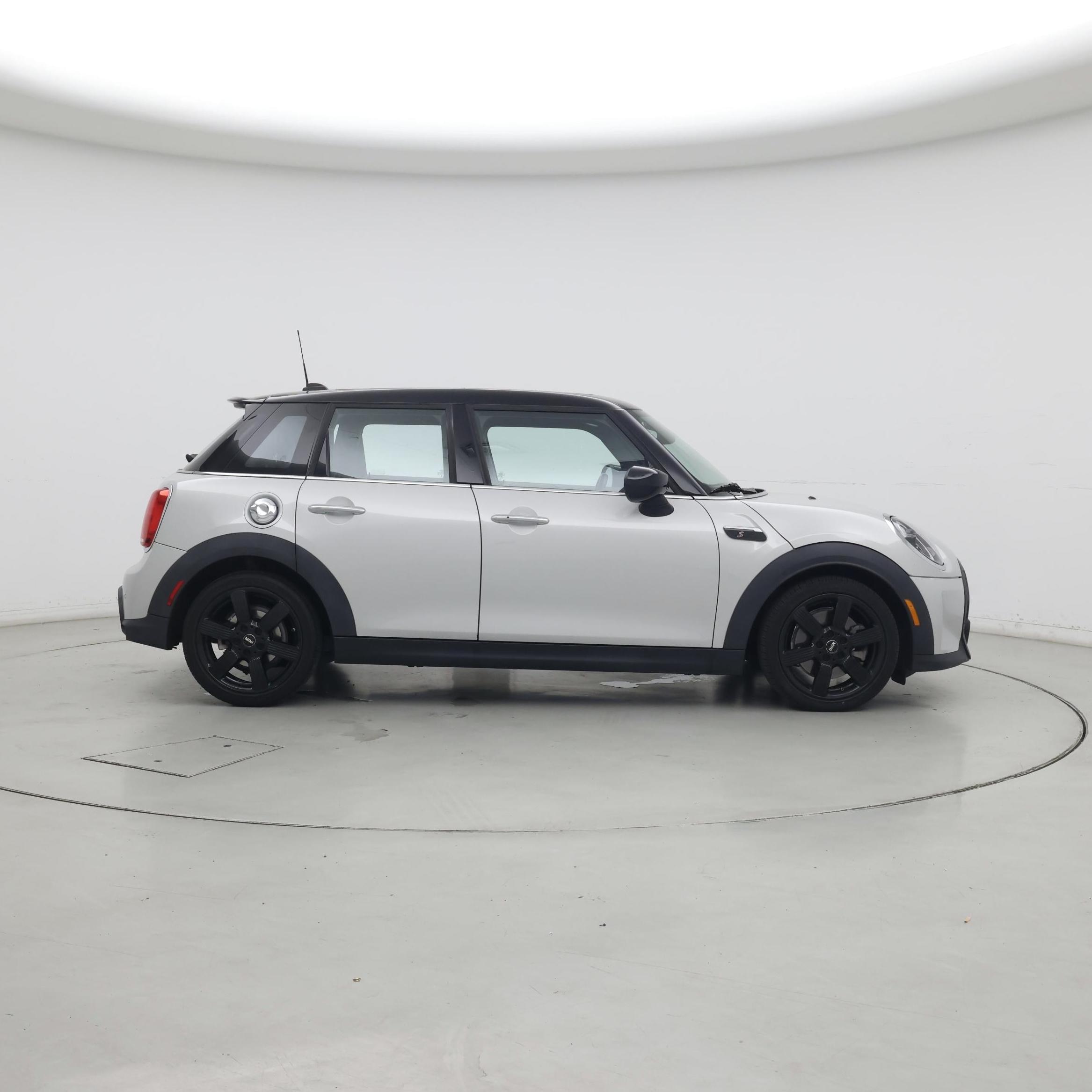 Thumbnail: 2022 MINI Cooper Hardtop - 7