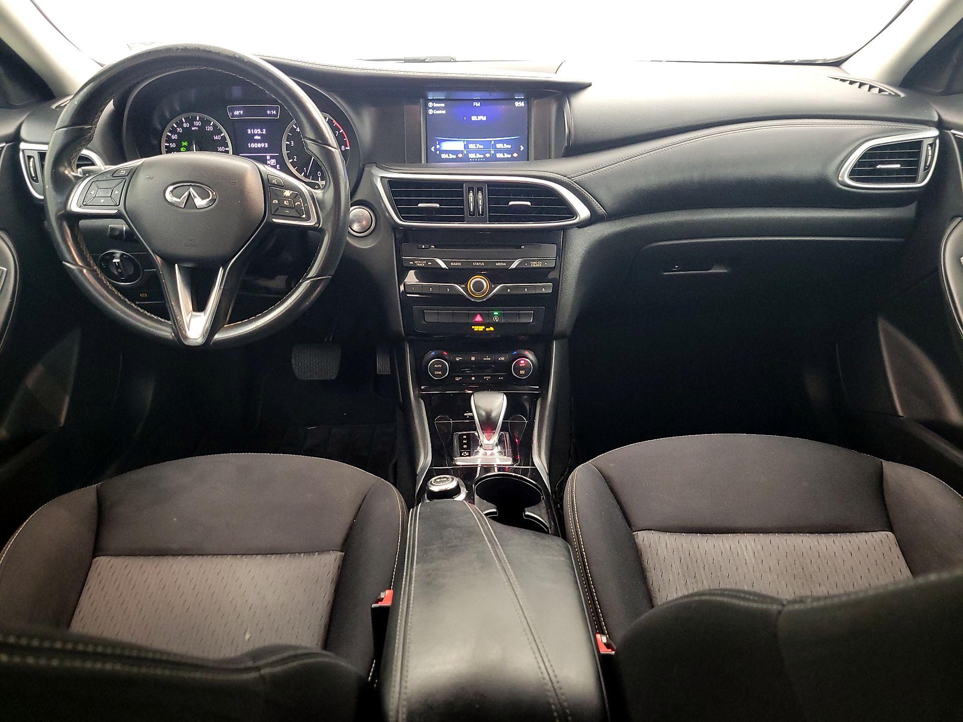 Thumbnail: 2017 INFINITI QX30 - 9