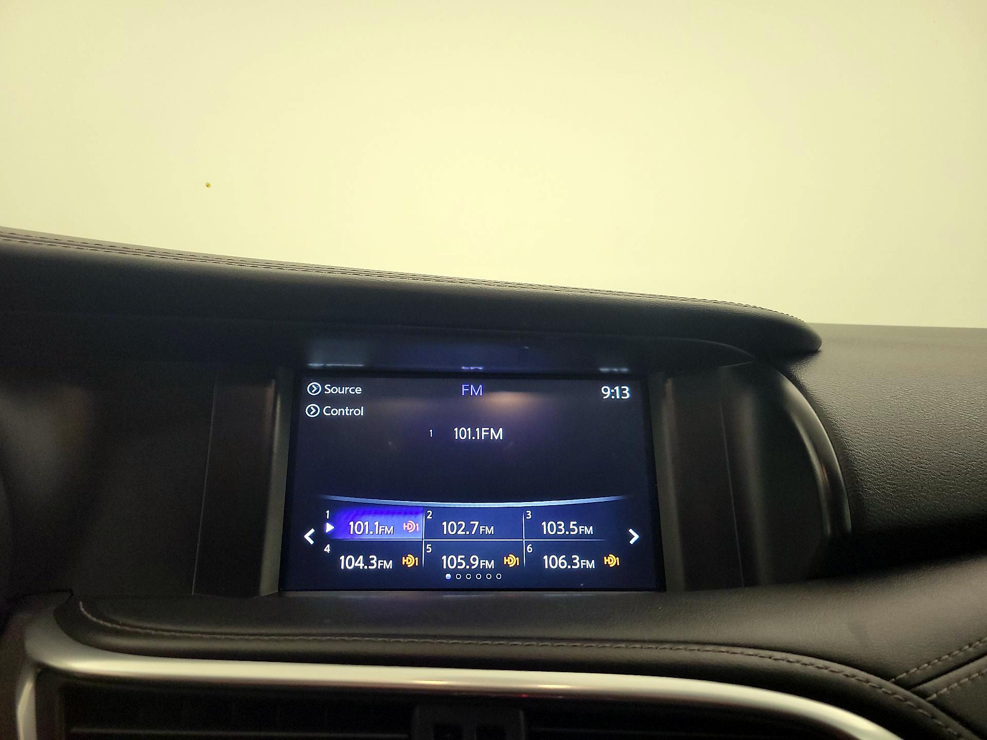 Thumbnail: 2017 INFINITI QX30 - 15