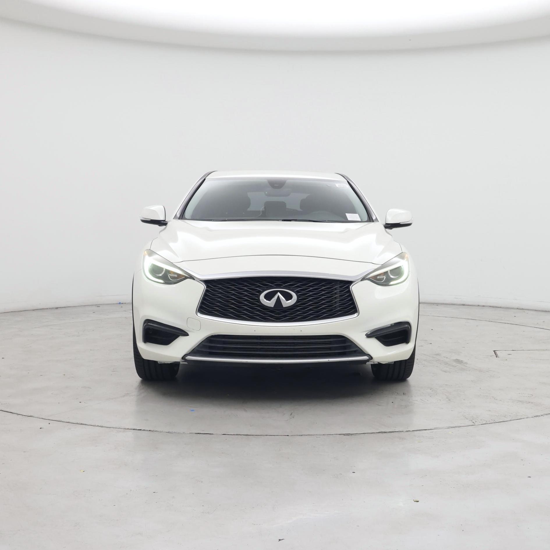 Thumbnail: 2017 INFINITI QX30 - 5