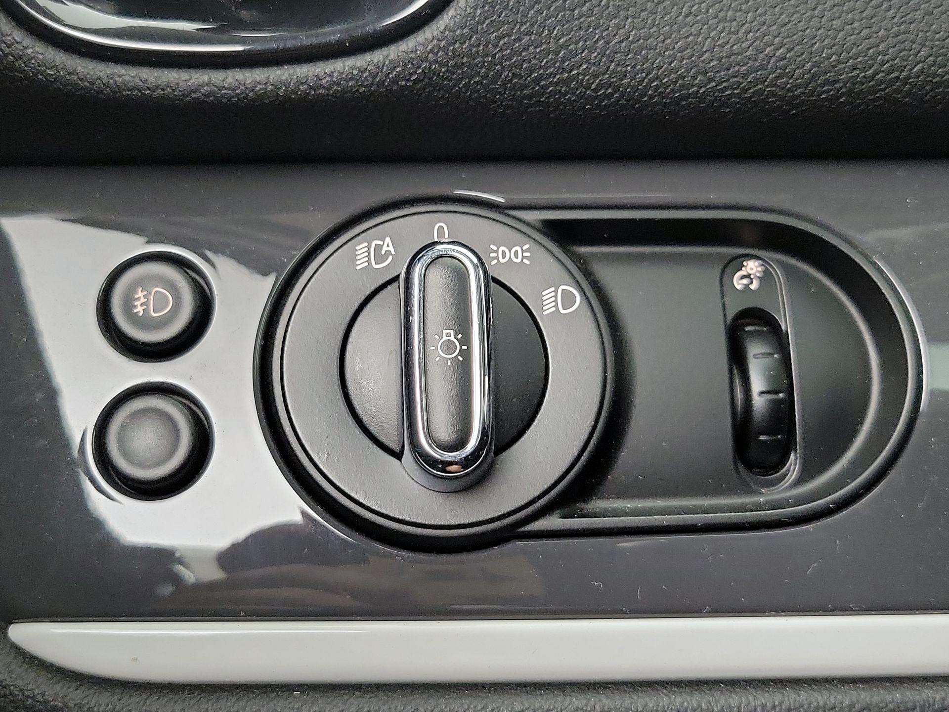 Thumbnail: 2020 MINI Cooper Countryman - 13