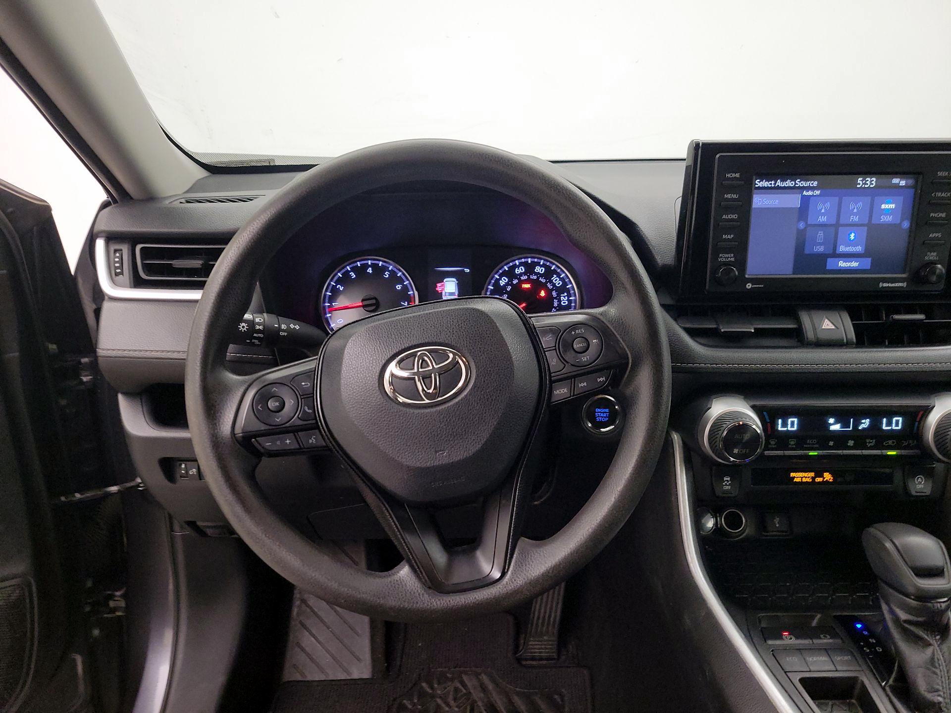 Thumbnail: 2020 Toyota RAV4 - 10