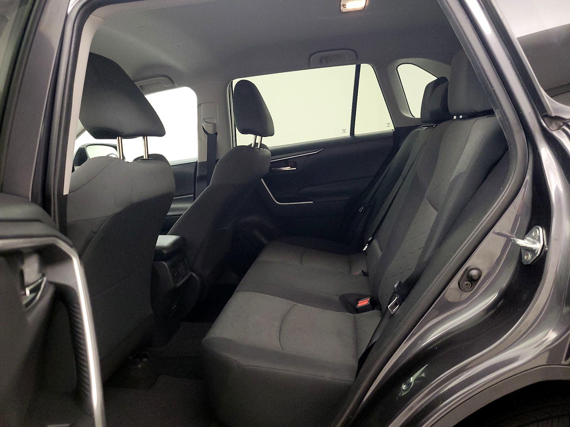 Thumbnail: 2020 Toyota RAV4 - 19