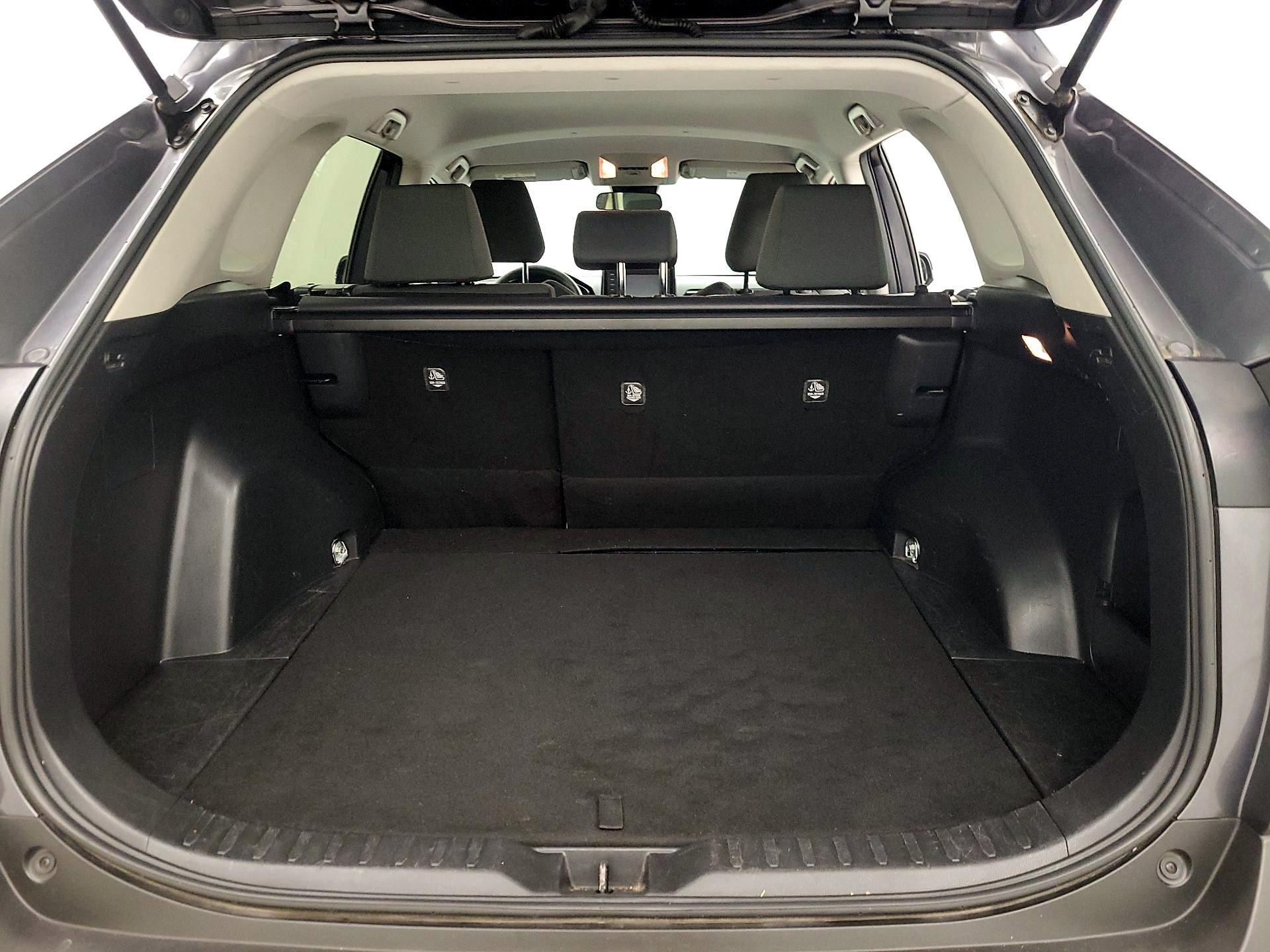 Thumbnail: 2020 Toyota RAV4 - 20