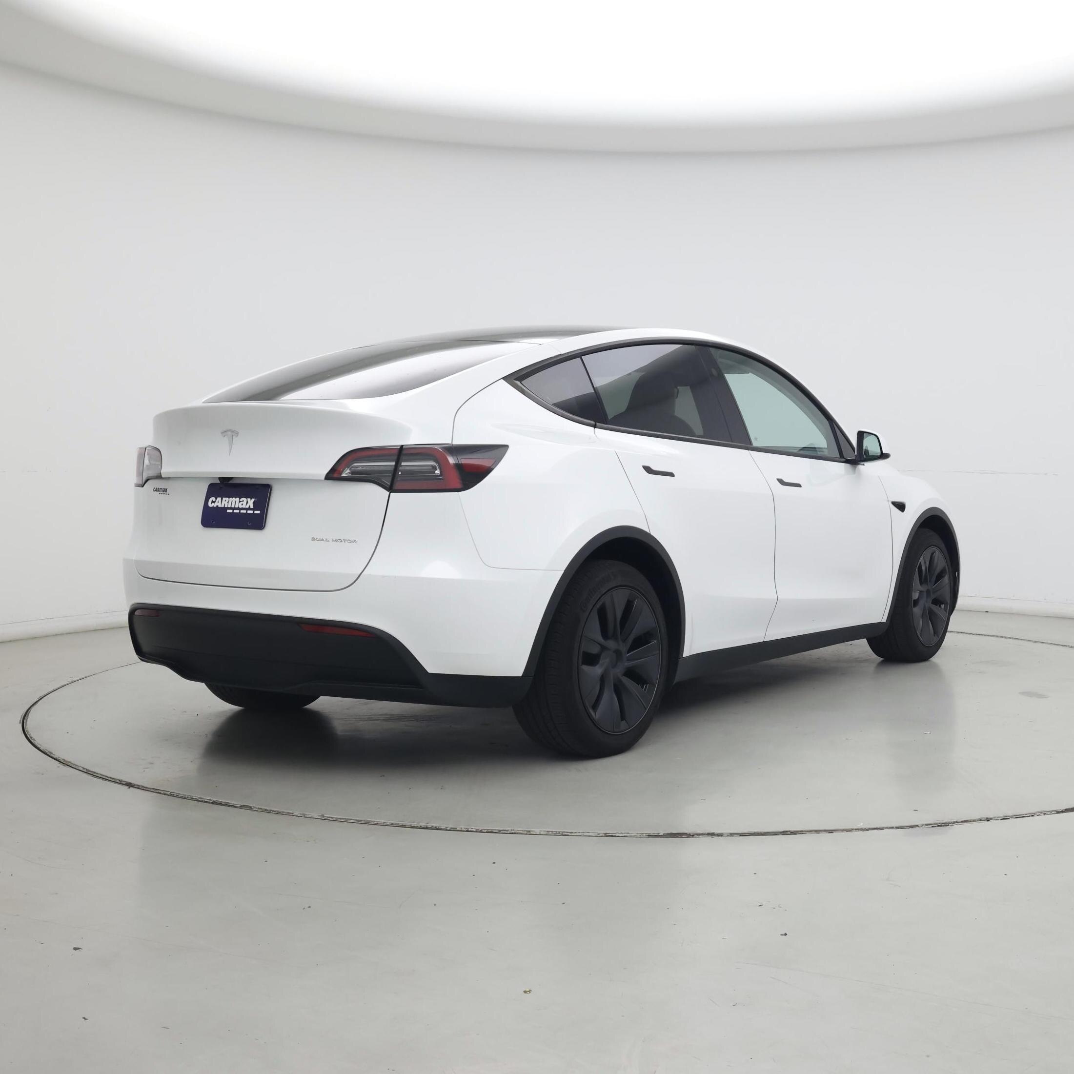 Thumbnail: 2025 Tesla Model Y - 8