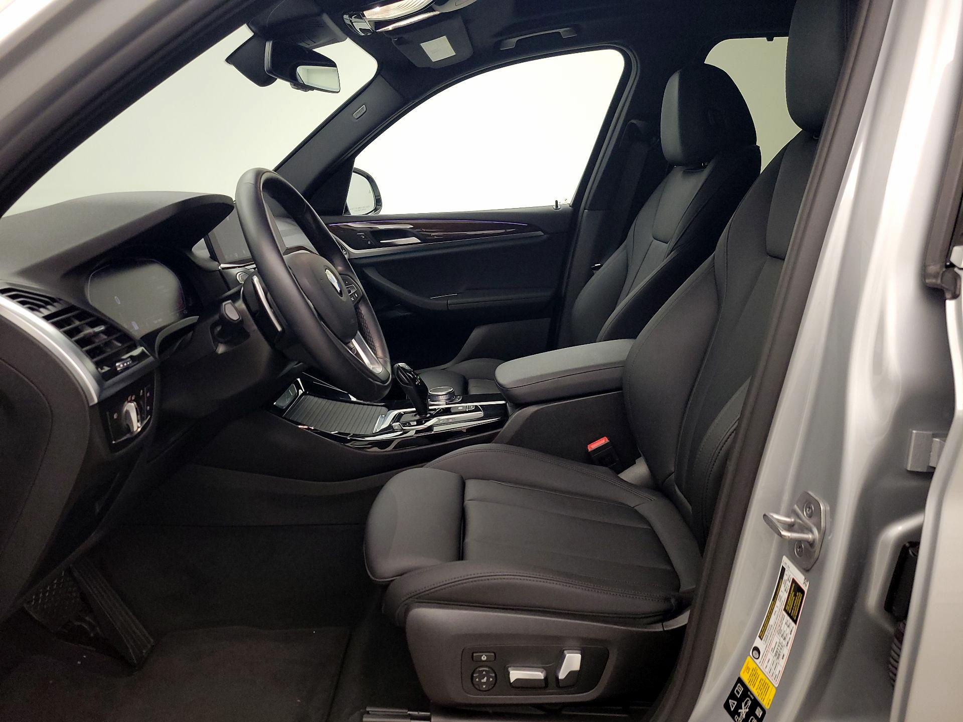 Thumbnail: 2021 BMW X3 - 11