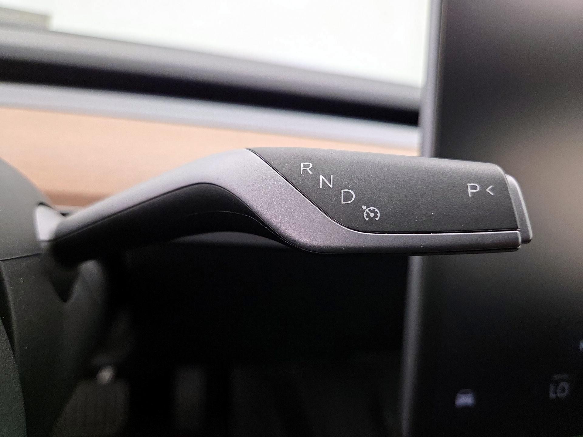 Thumbnail: 2022 Tesla Model 3 - 17