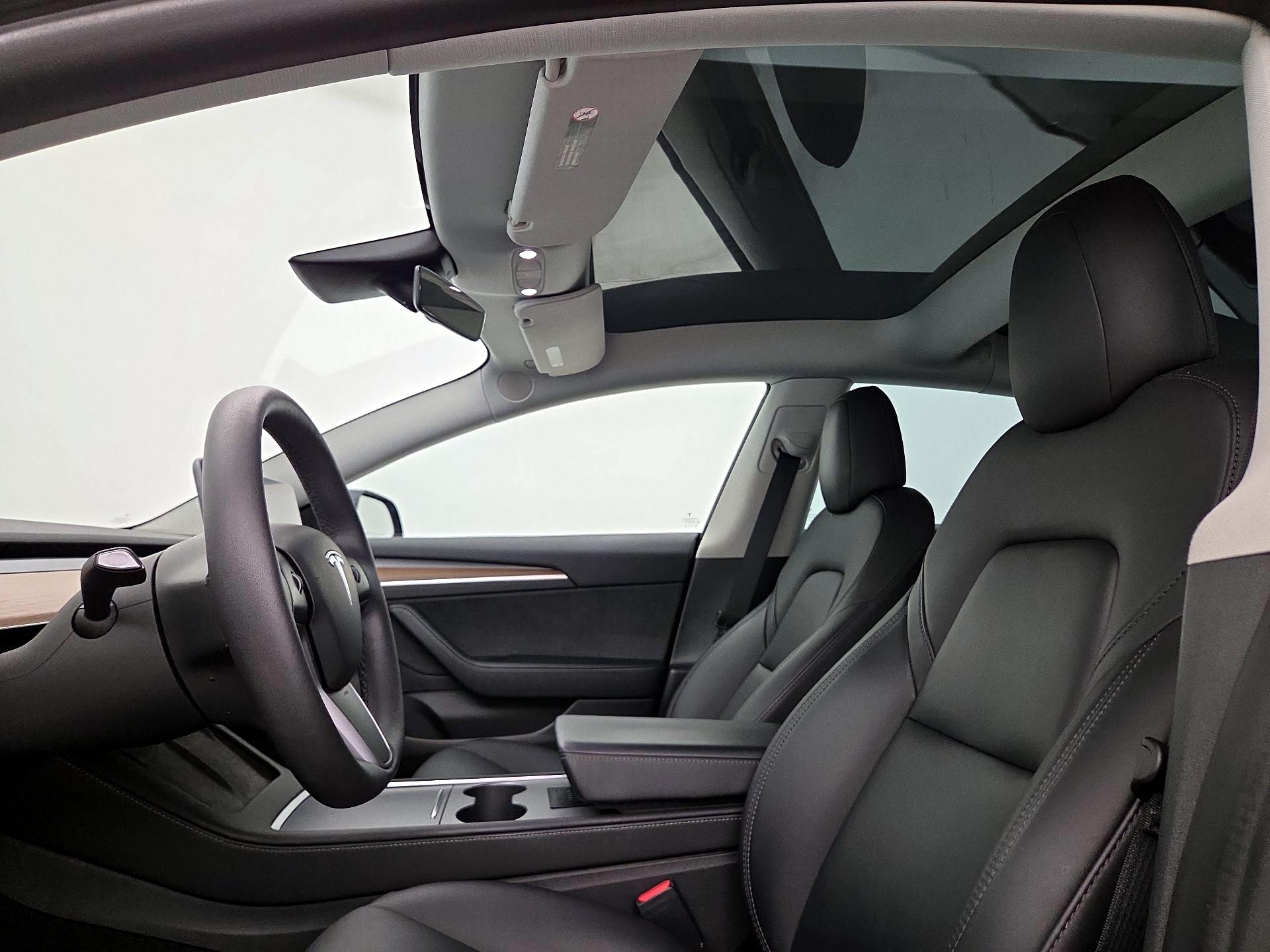 Thumbnail: 2022 Tesla Model 3 - 19