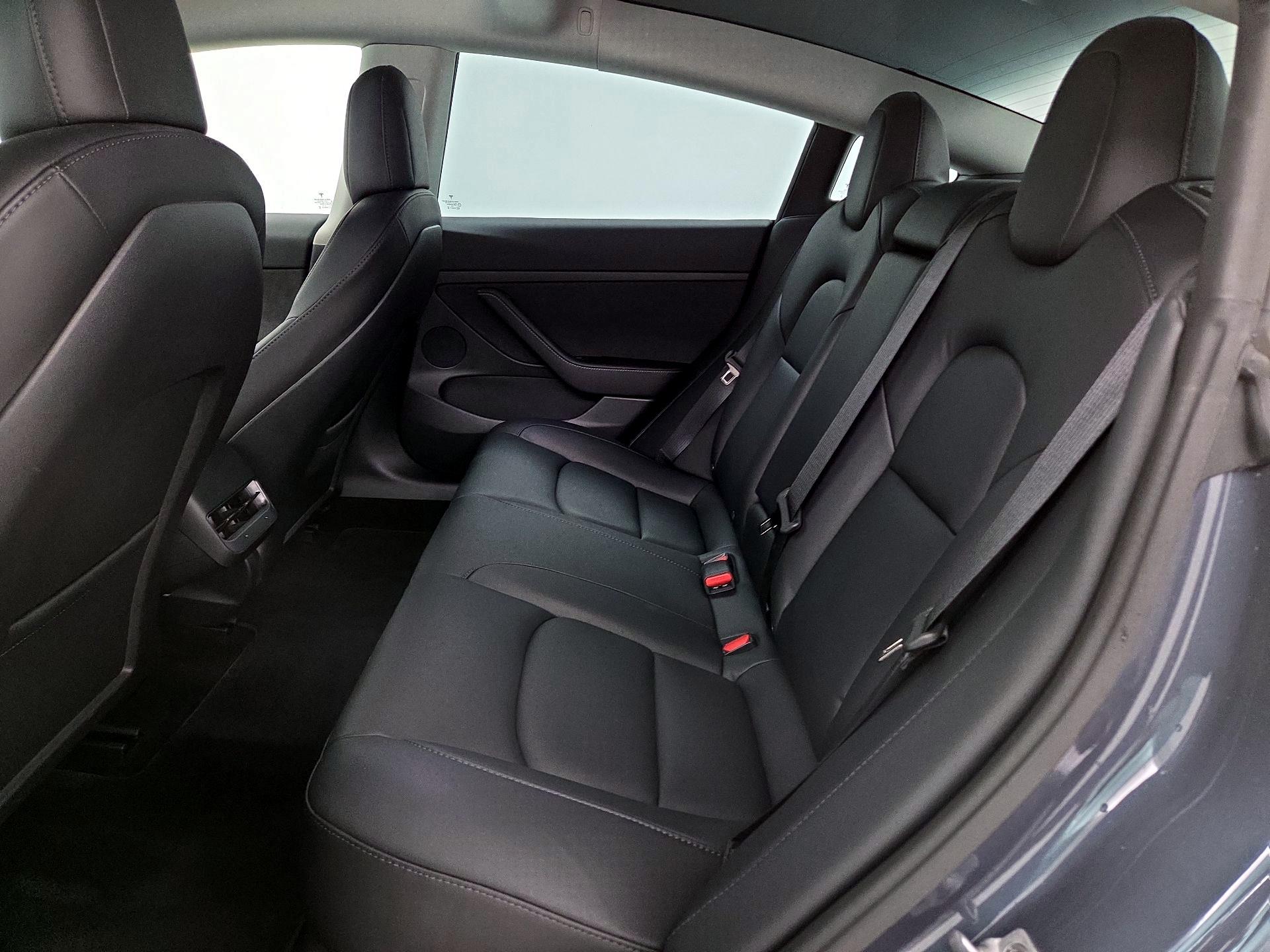 Thumbnail: 2022 Tesla Model 3 - 20