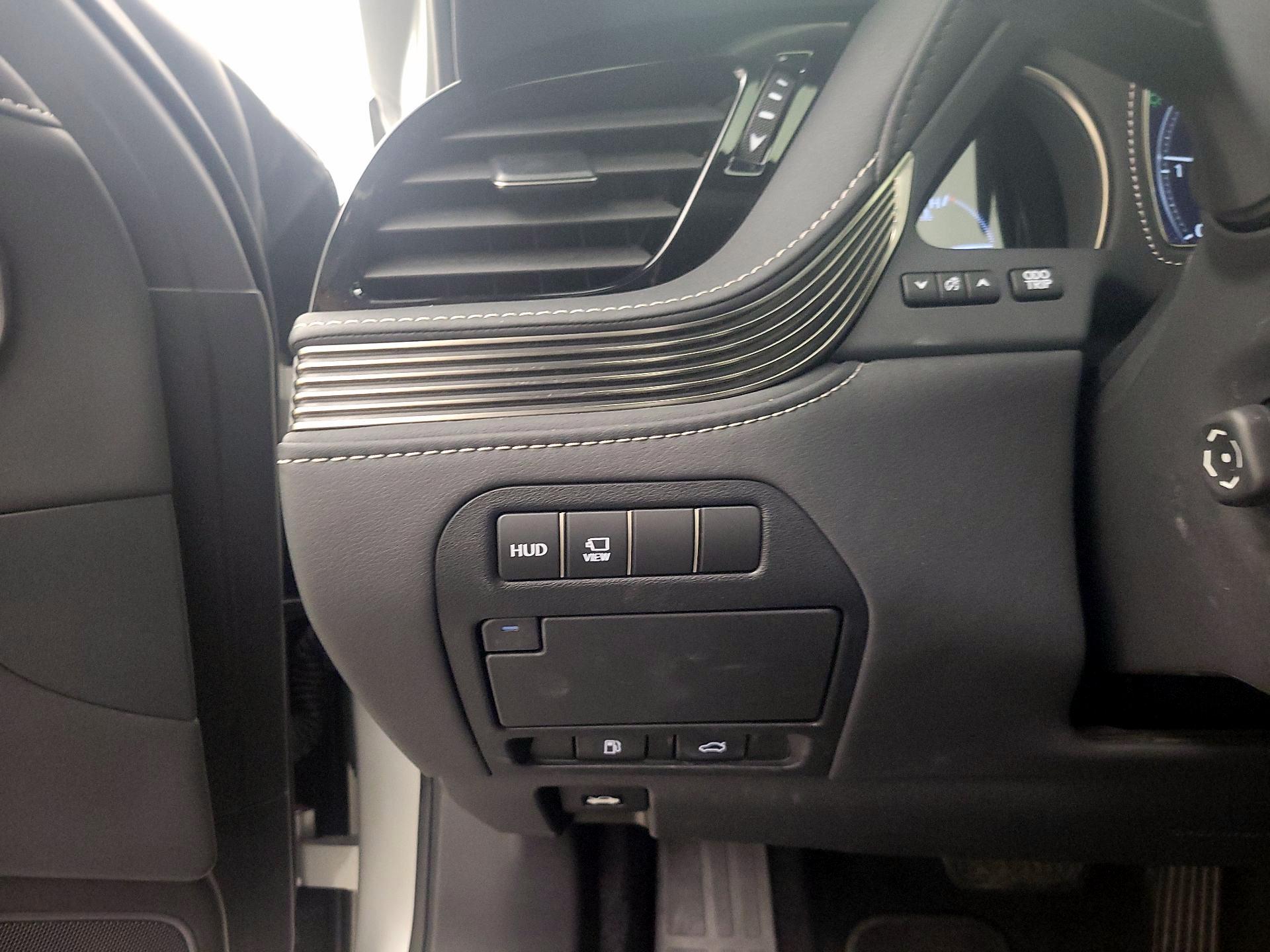 Thumbnail: 2018 Lexus LS - 13