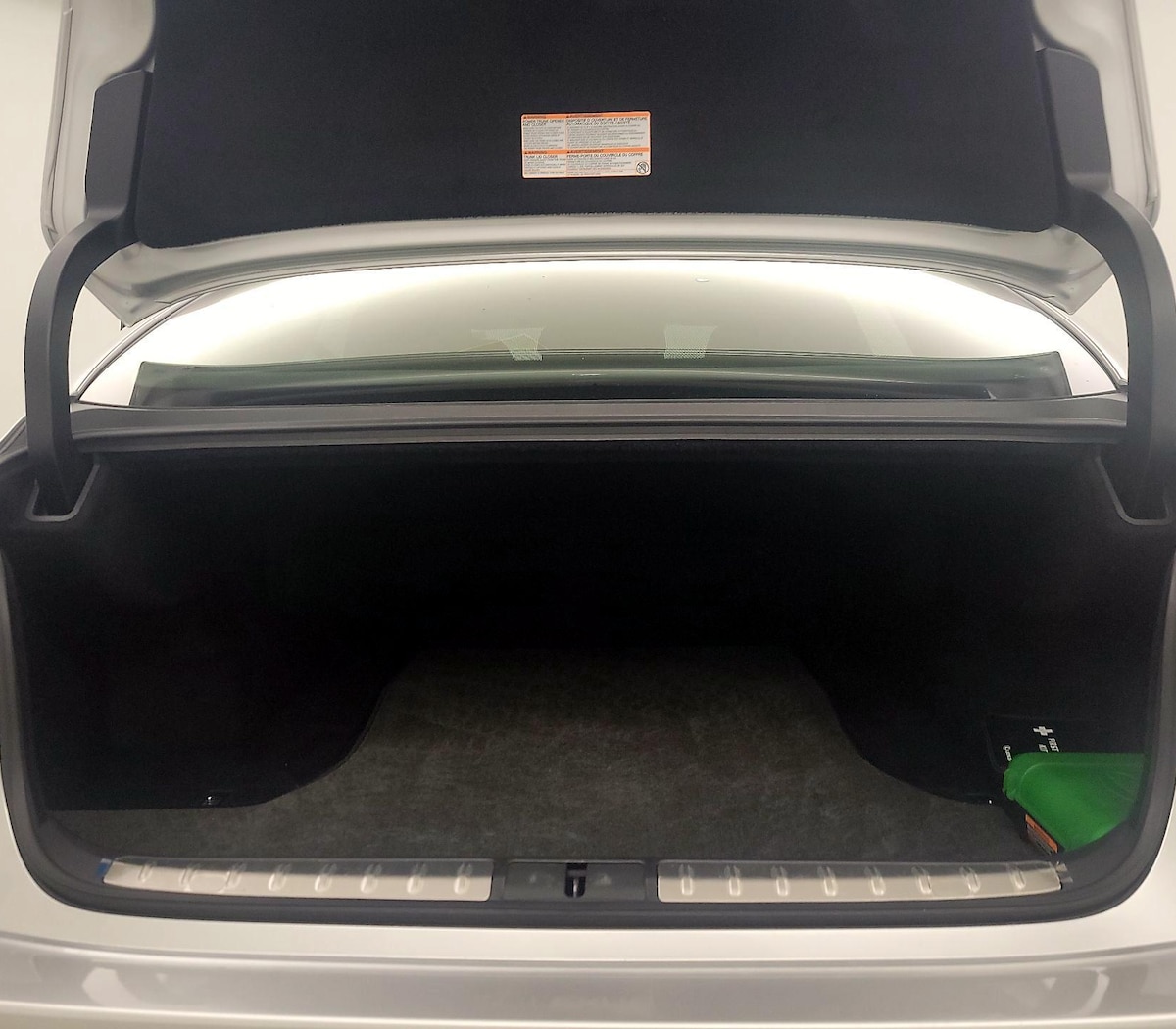 Trunk/Cargo (Seats Up)
