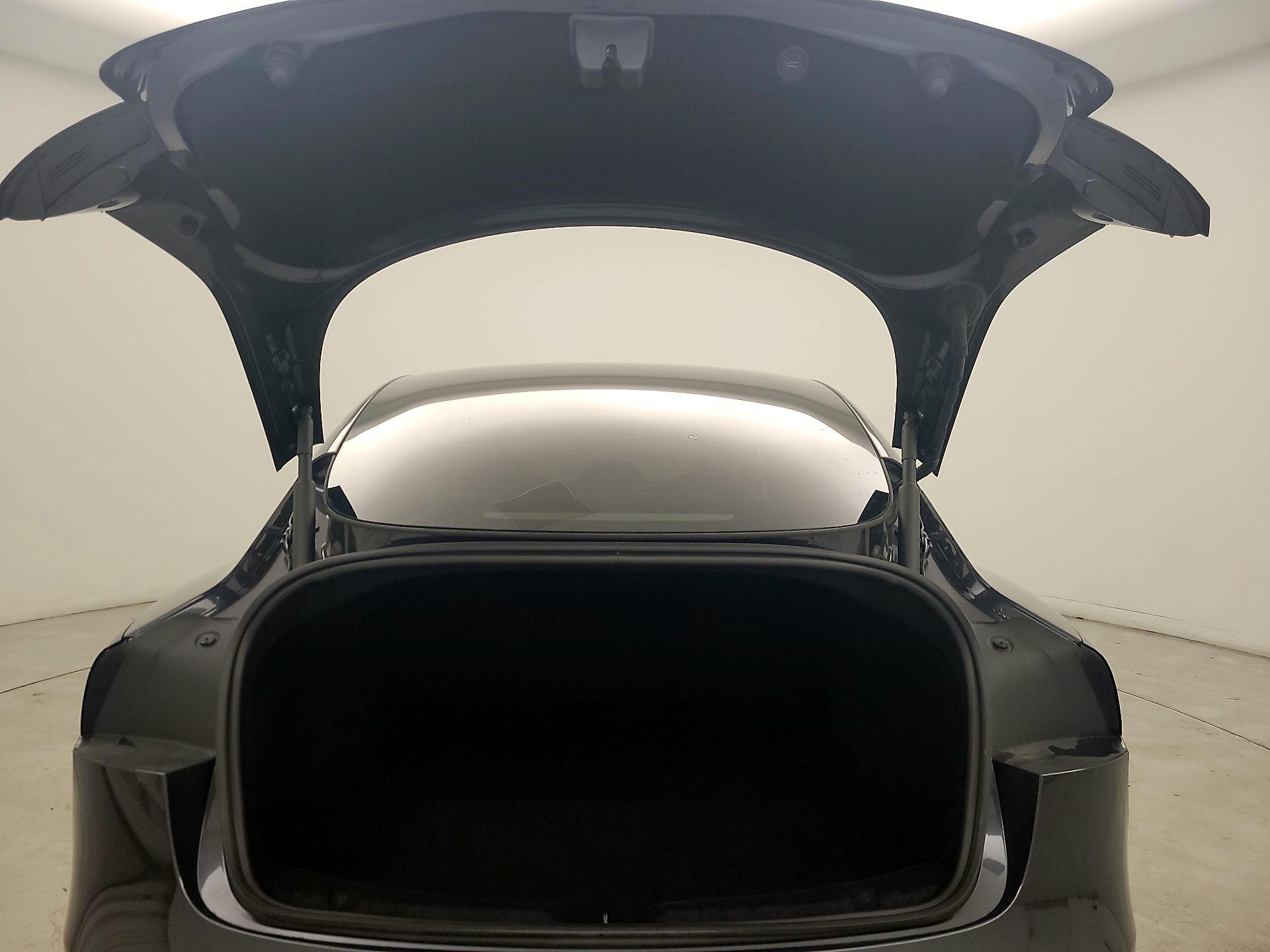 Thumbnail: 2025 Tesla Model 3 - 19