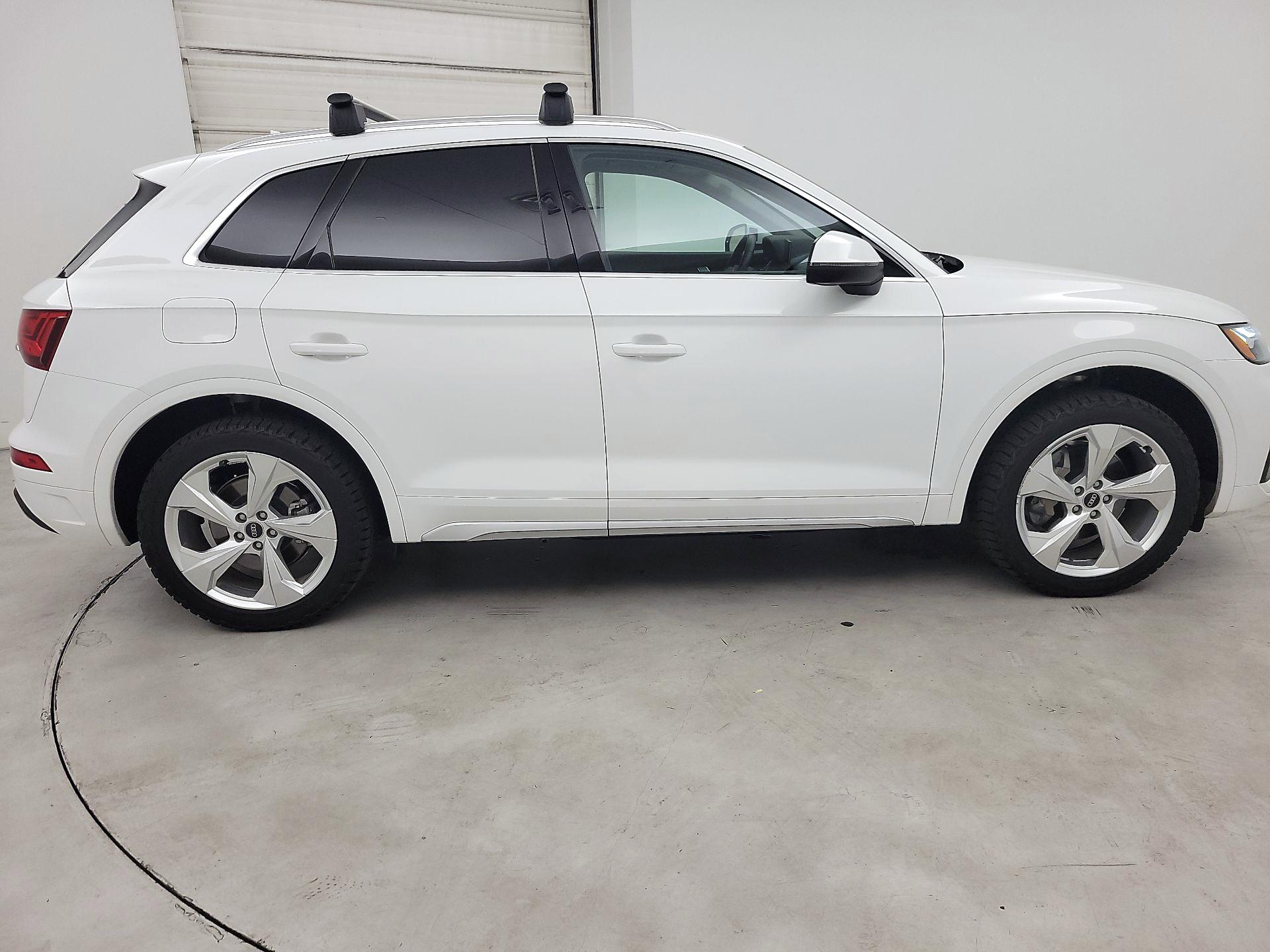 Thumbnail: 2021 Audi Q5 - 4