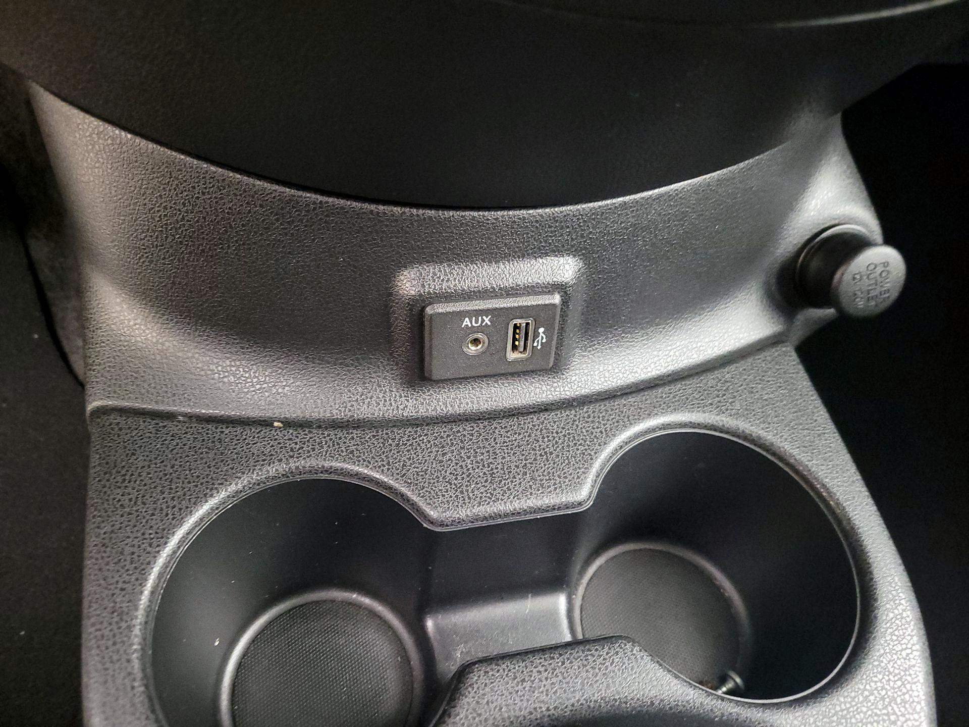 Thumbnail: 2018 Nissan Versa Note - 18