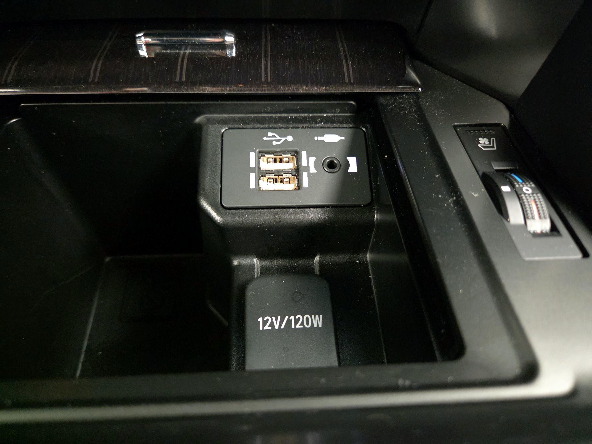 Thumbnail: 2023 Lexus GX - 19