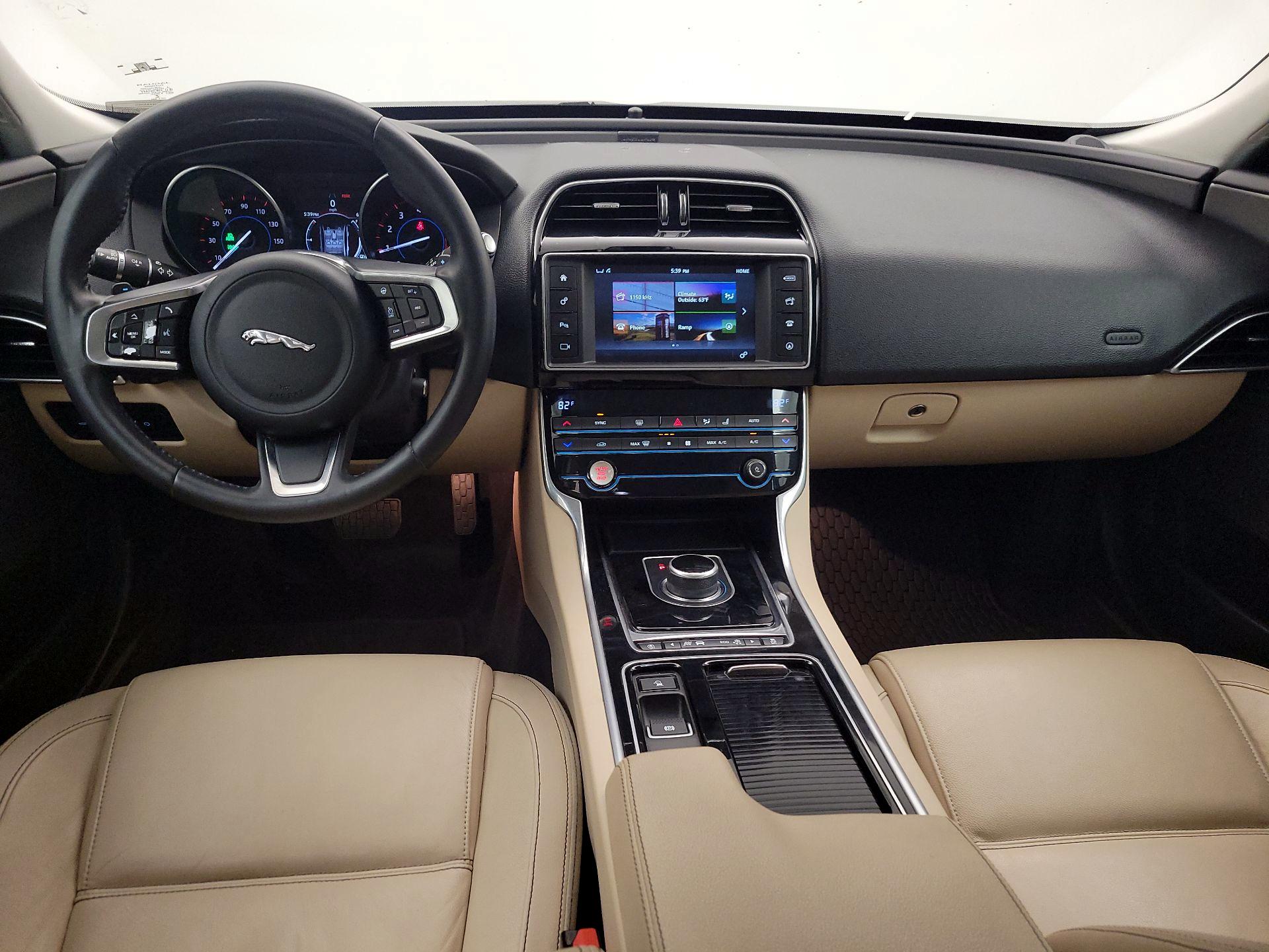 Thumbnail: 2018 Jaguar XE - 9