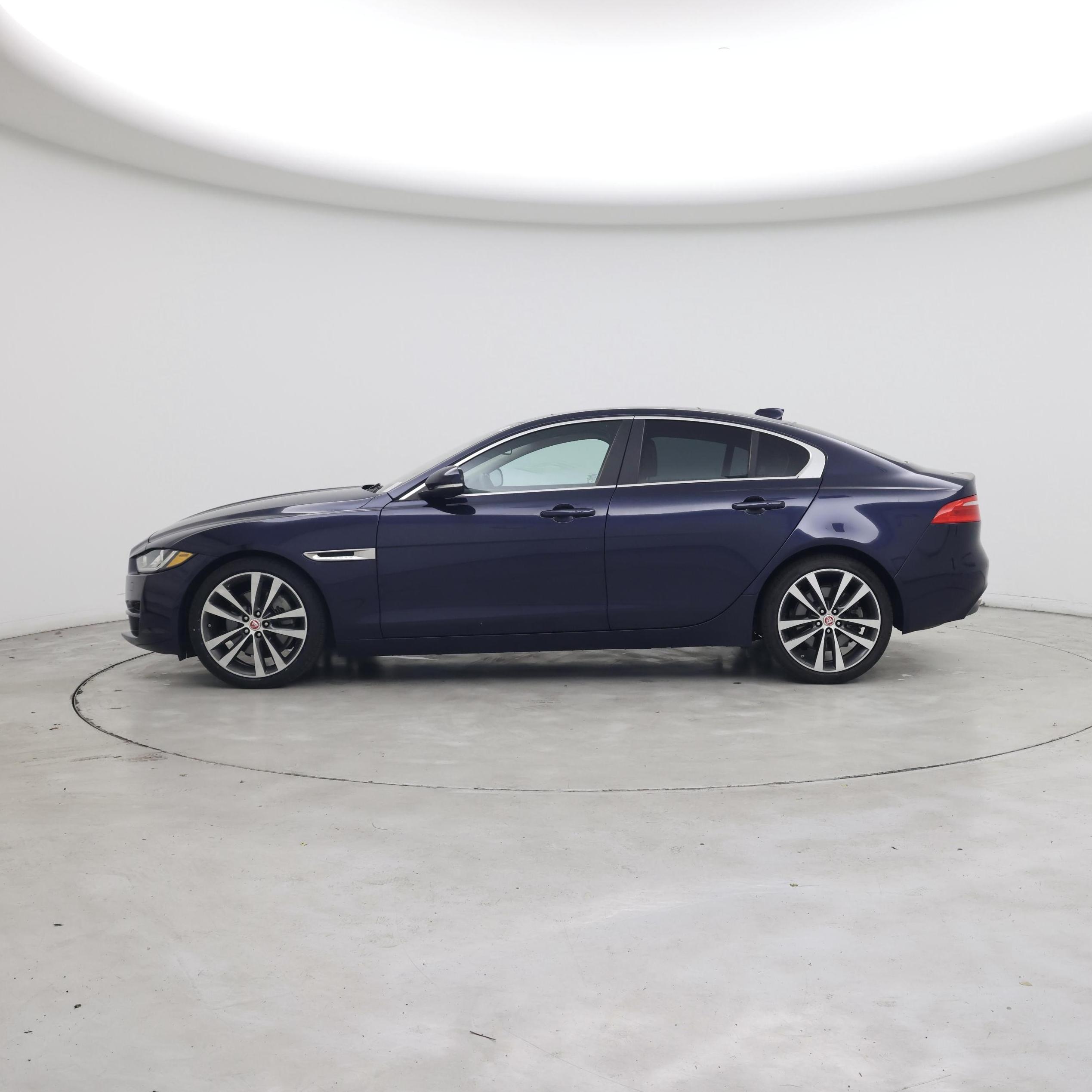 Thumbnail: 2018 Jaguar XE - 3