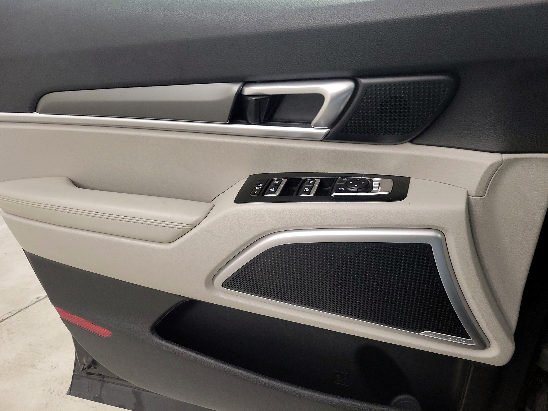 Thumbnail: 2021 Kia Telluride - 10