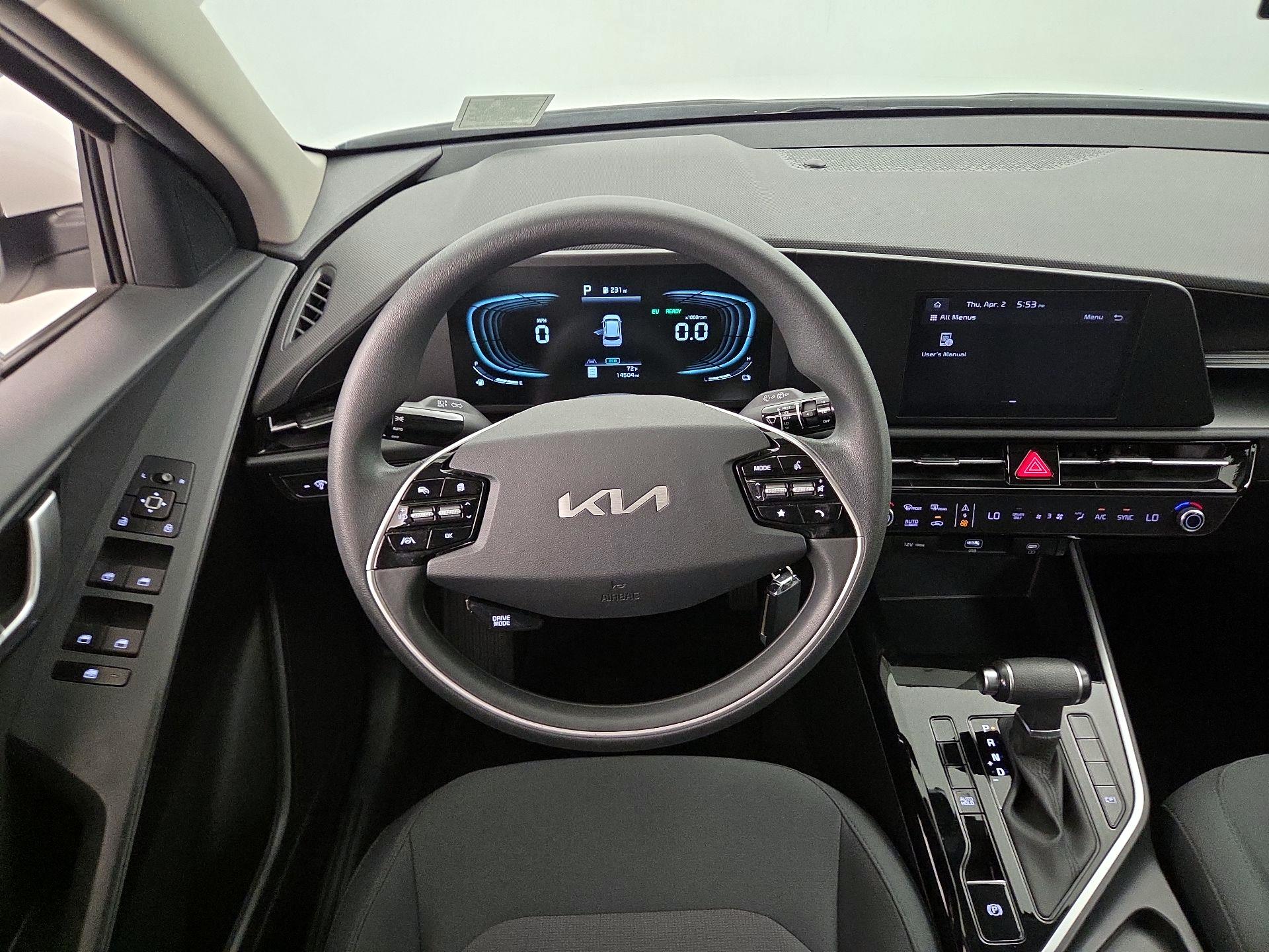 Thumbnail: 2023 Kia Niro - 10