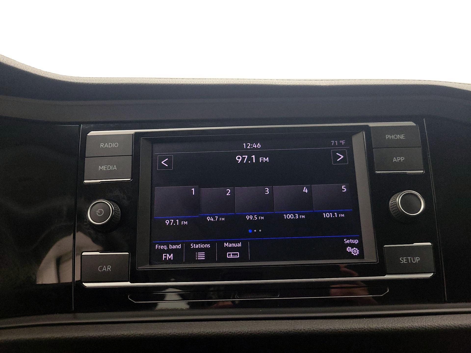 Thumbnail: 2019 Volkswagen Jetta - 13