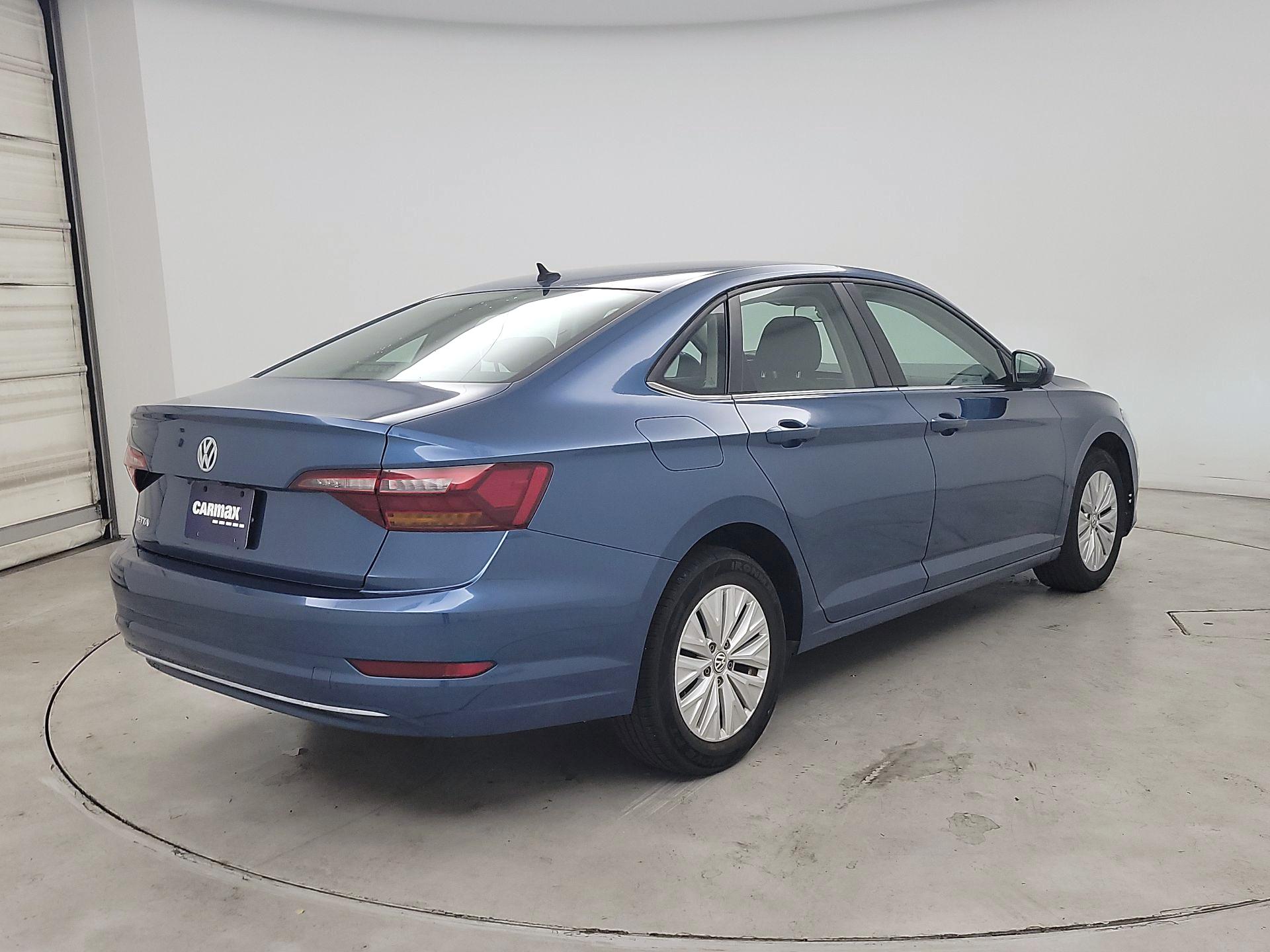 Thumbnail: 2019 Volkswagen Jetta - 5