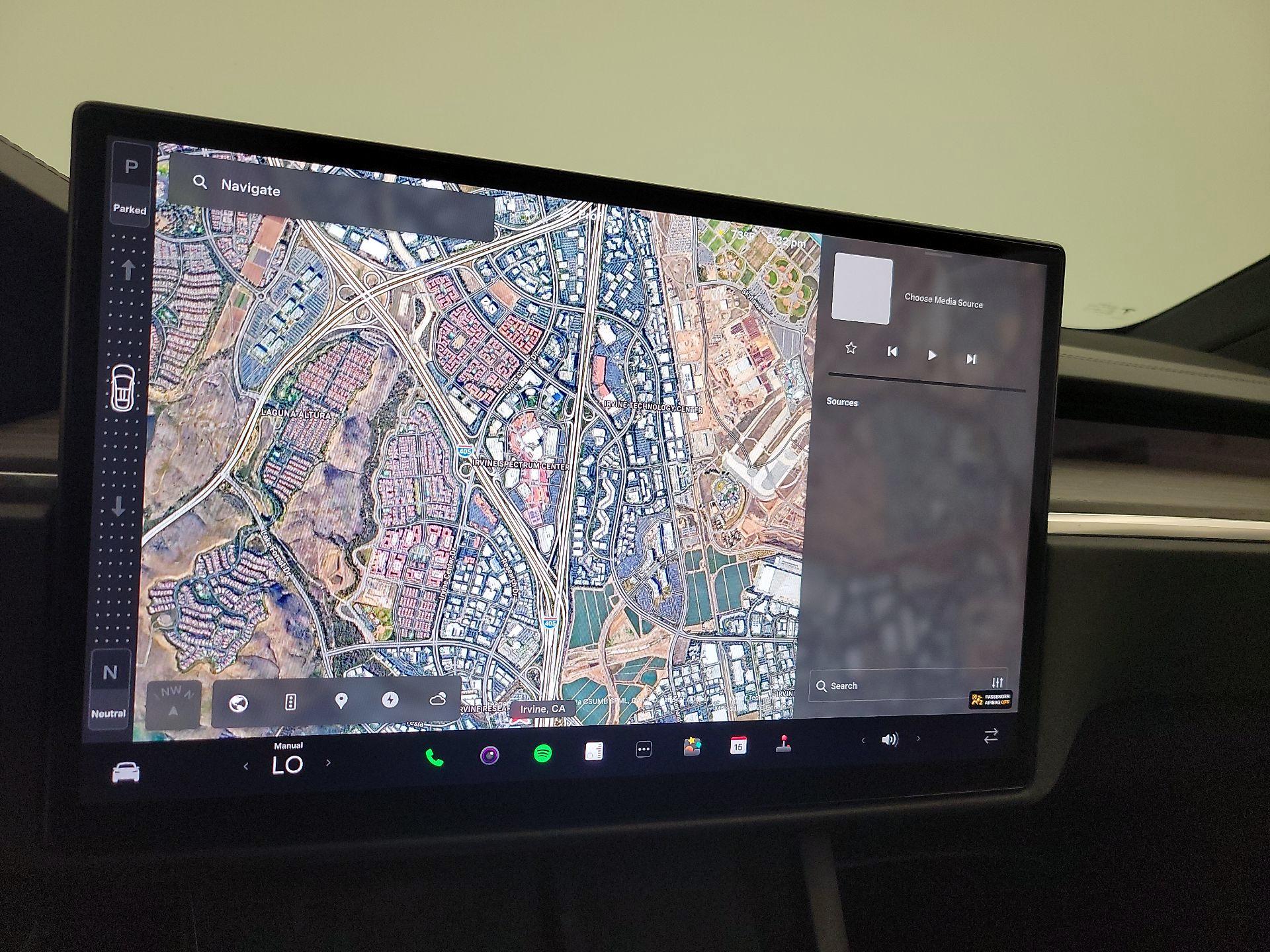 Thumbnail: 2022 Tesla Model X - 13