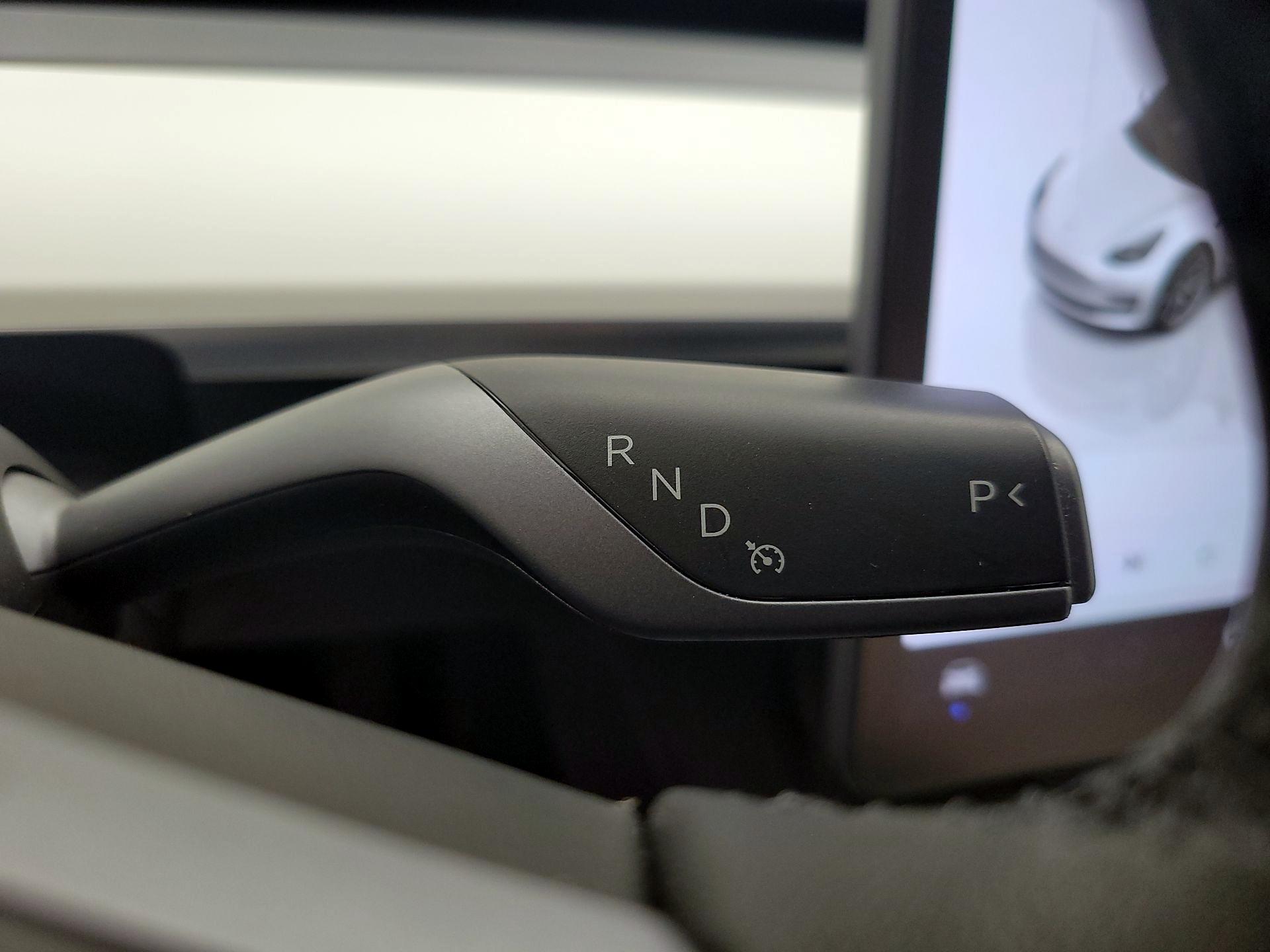 Thumbnail: 2022 Tesla Model 3 - 17