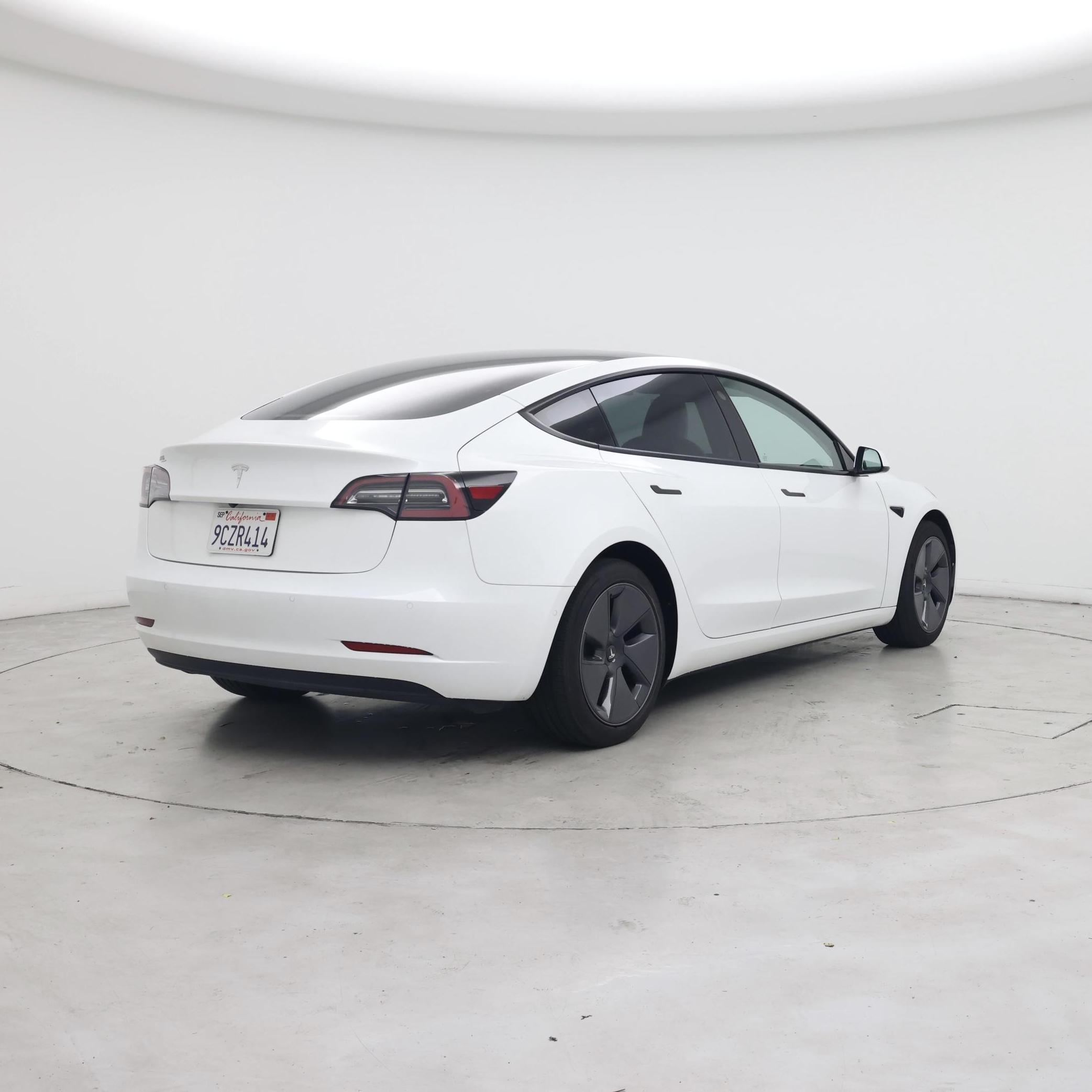 Thumbnail: 2022 Tesla Model 3 - 8