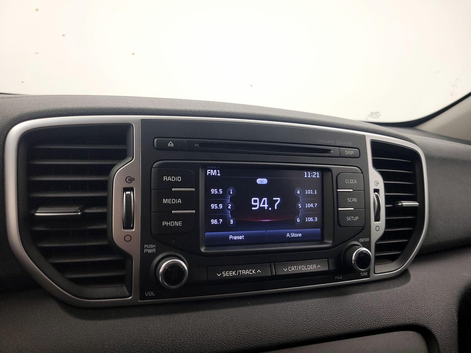2017 Kia Sportage LX - Photo 16