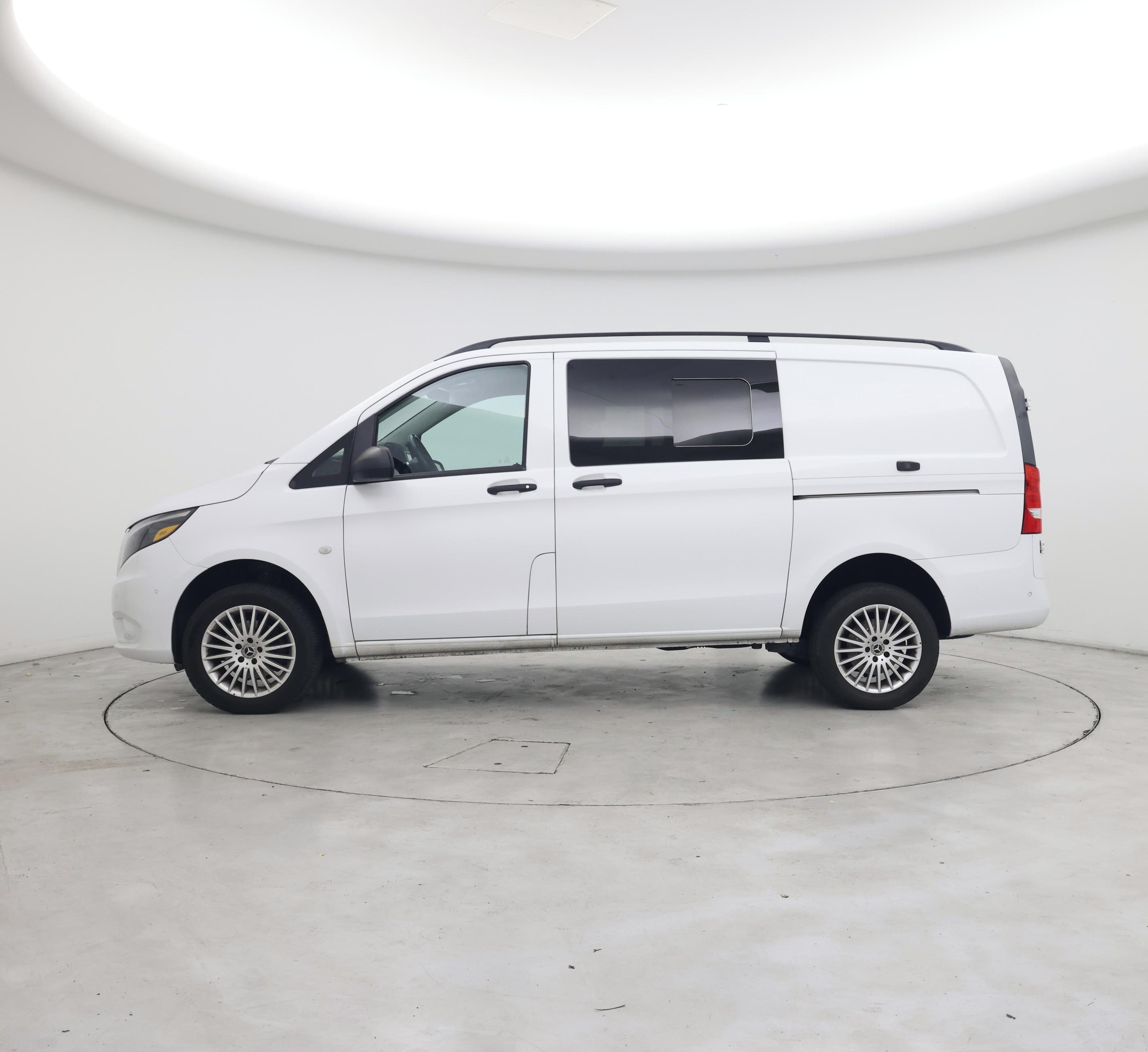 Thumbnail: 2019 Mercedes-Benz Metris - 3