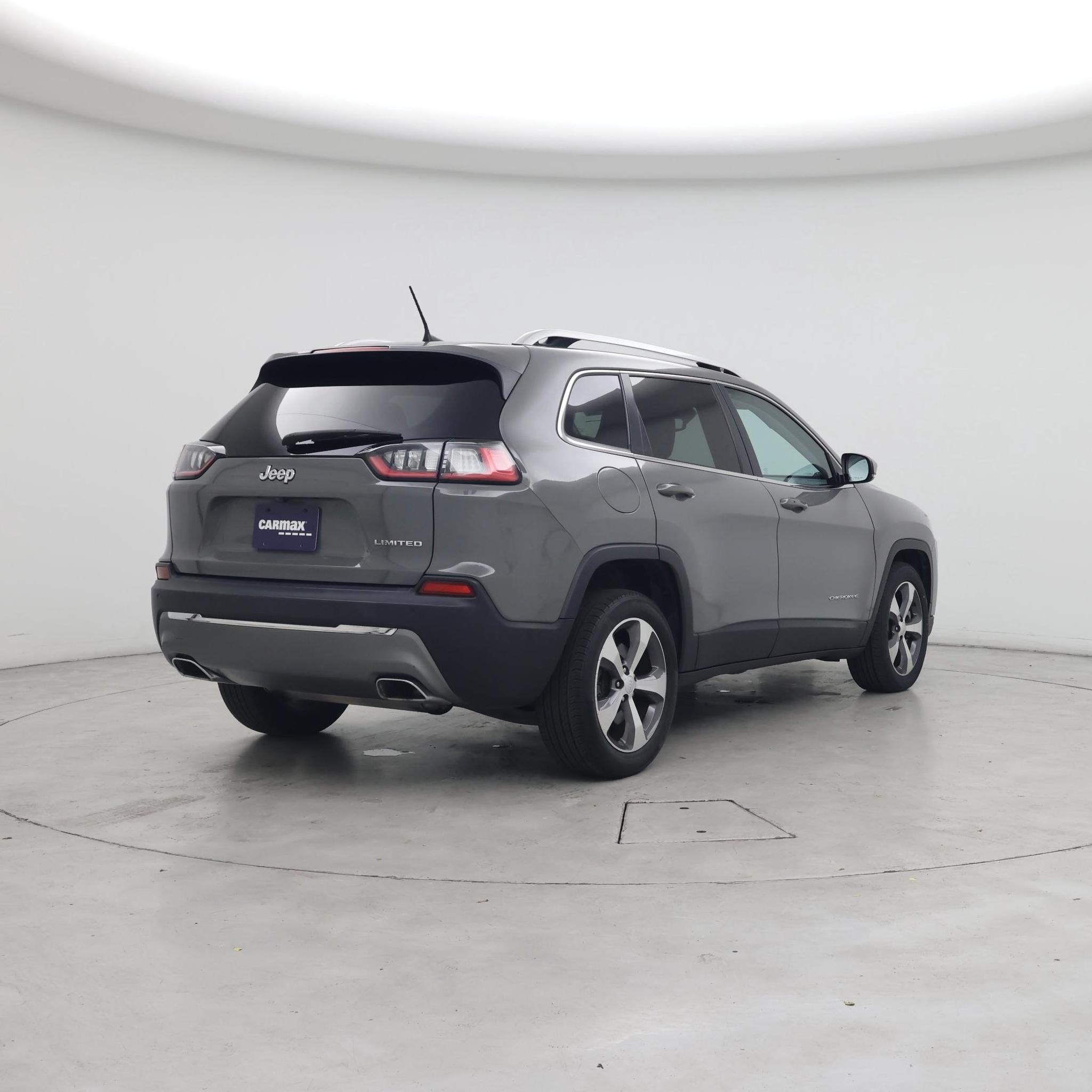 Thumbnail: 2019 Jeep Cherokee - 8