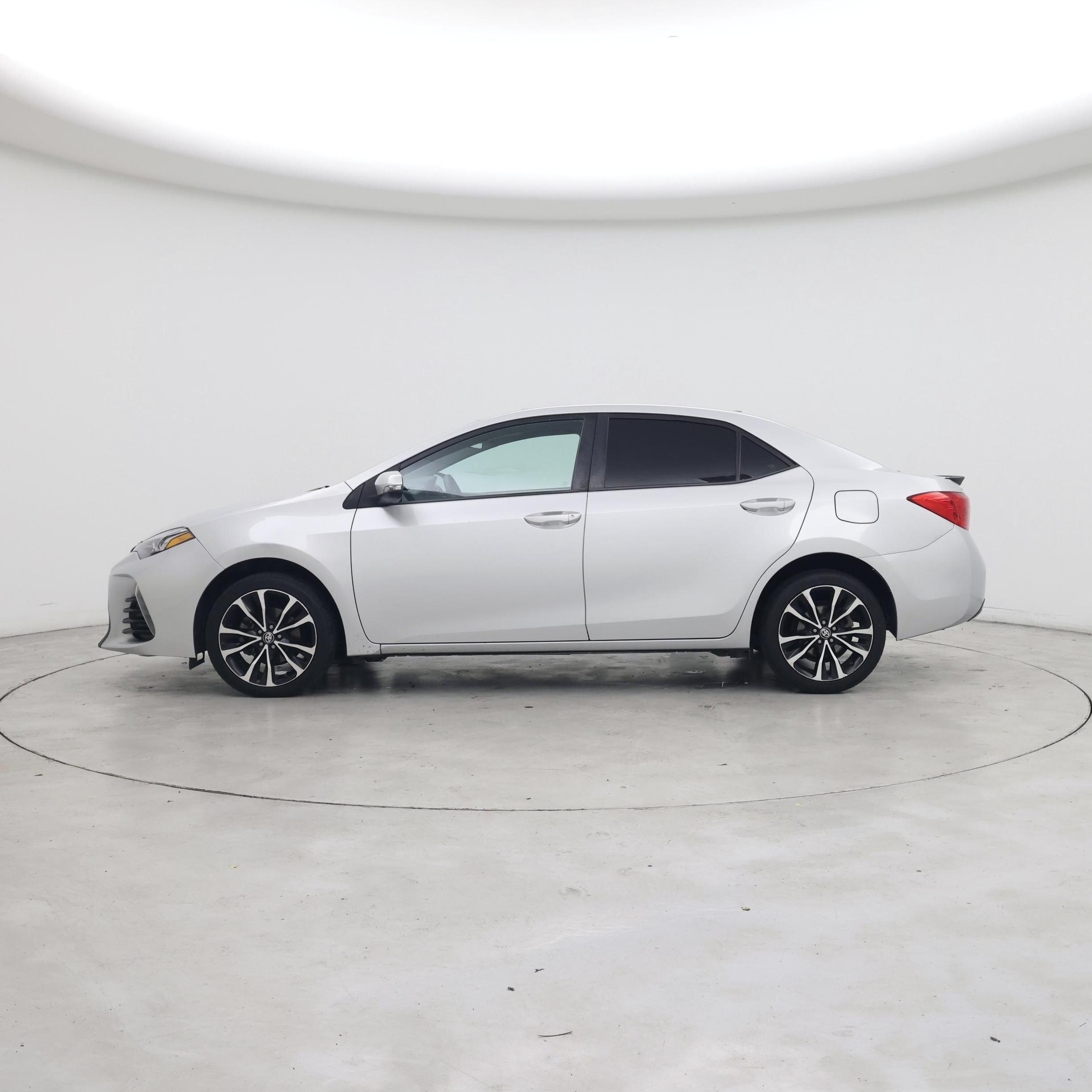 Thumbnail: 2017 Toyota Corolla - 3