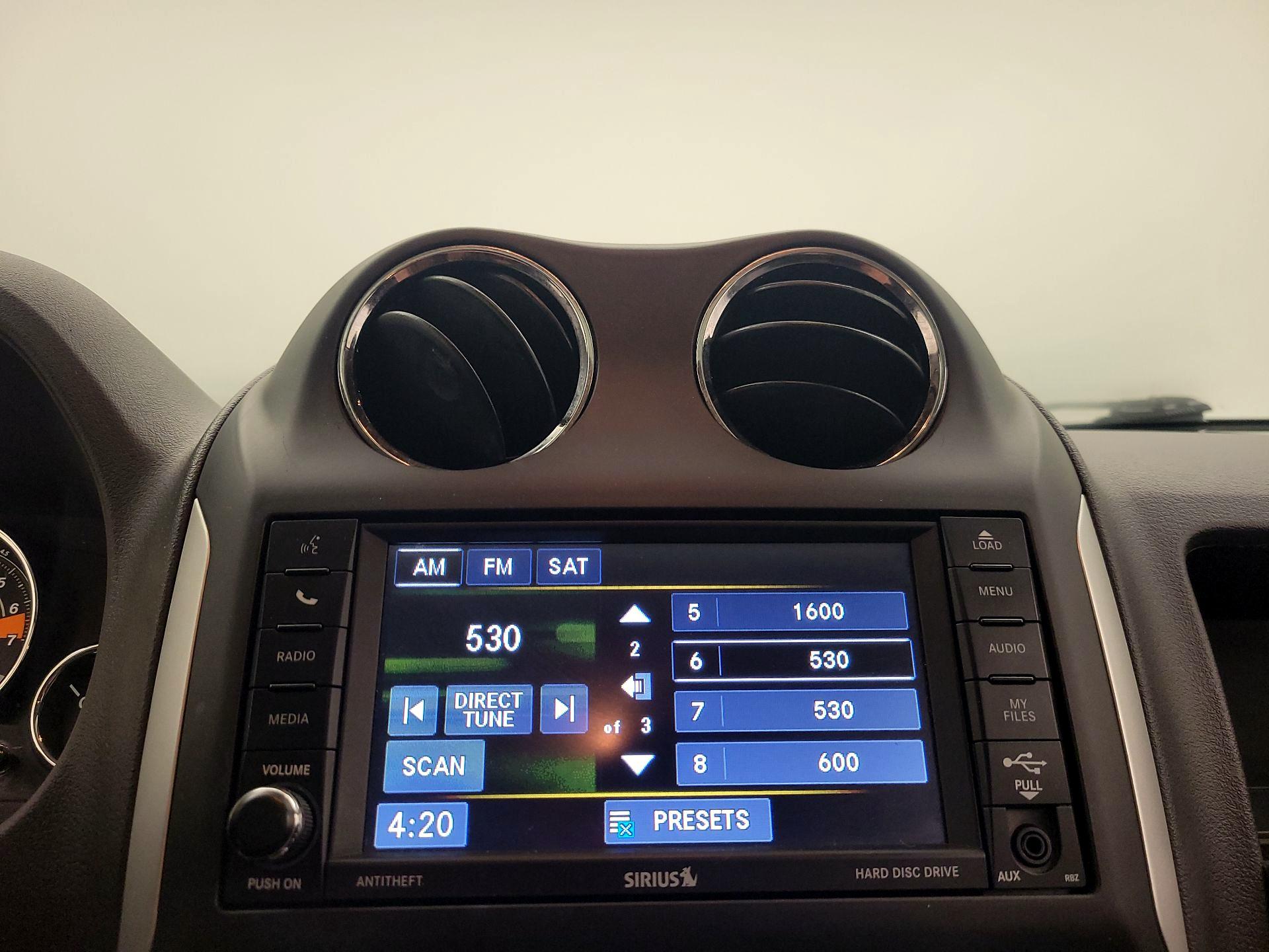 Thumbnail: 2014 Jeep Compass - 14